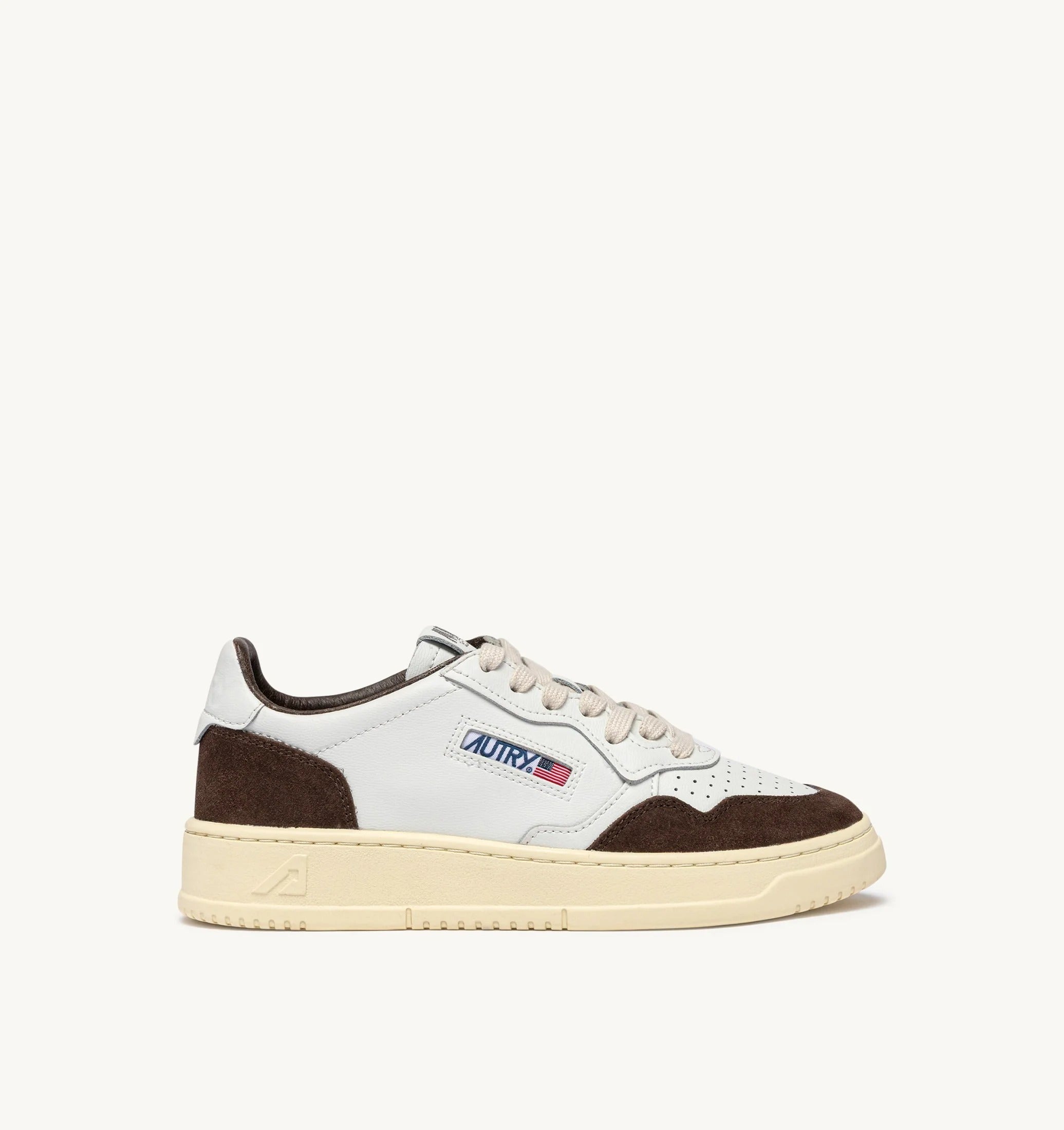 AUTRY SNEAKERS<BR/>SNEAKERS MEDALIST LOW IN PELLE BIANCA E SUEDE MOGANO AULM FT19 AUTRY ACTION SHOES