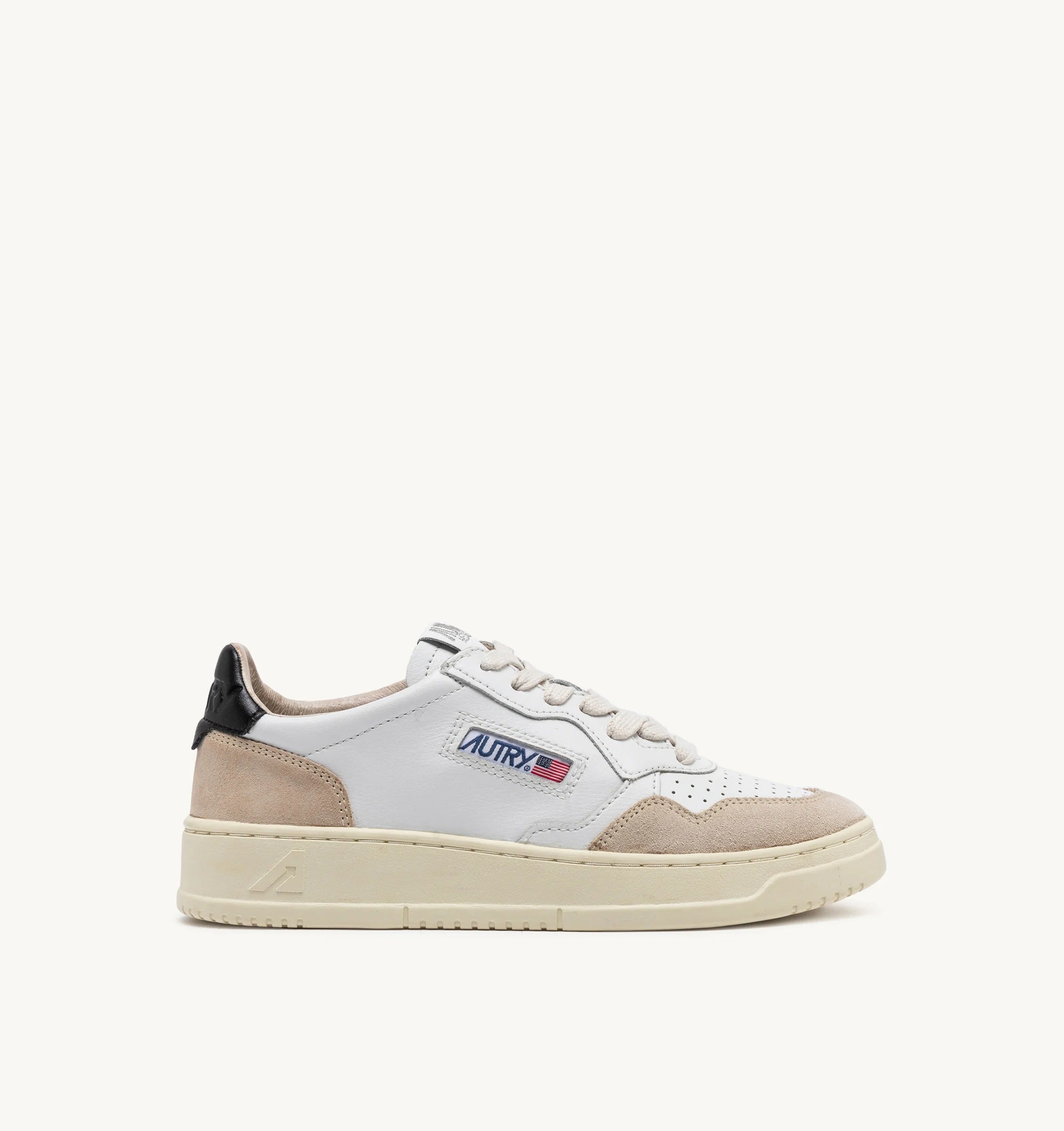 AUTRY SNEAKERS<BR/>SNEAKERS MEDALIST LOW IN PELLE BIANCA E NERA E SUEDE BEIGE AULM LS21 AUTRY ACTION SHOES