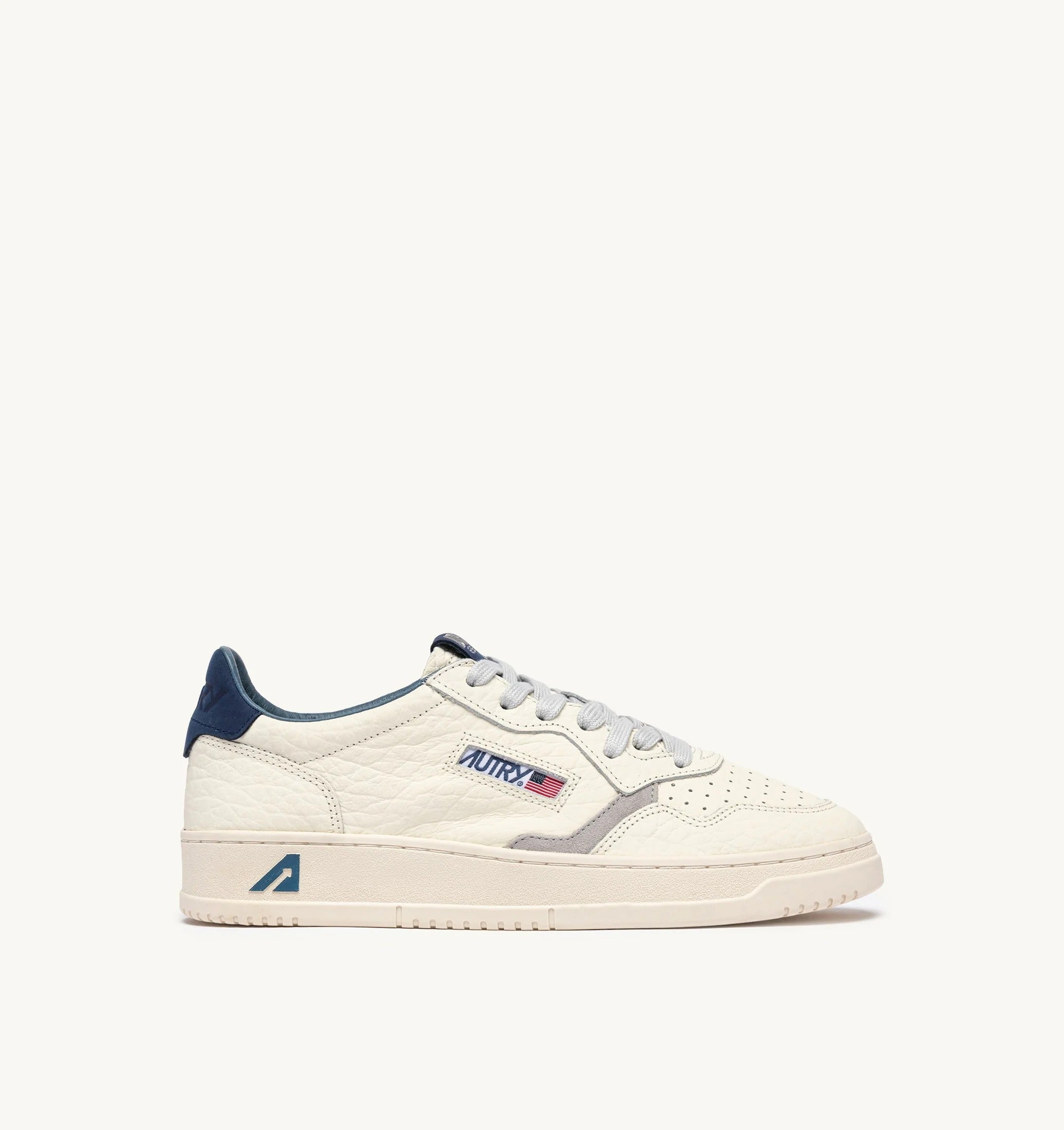 AUTRY SNEAKERS<BR/>SNEAKERS MEDALIST LOW IN PELLE BLUE DEPTHS E VAPOR AULM NE20 AUTRY ACTION SHOES