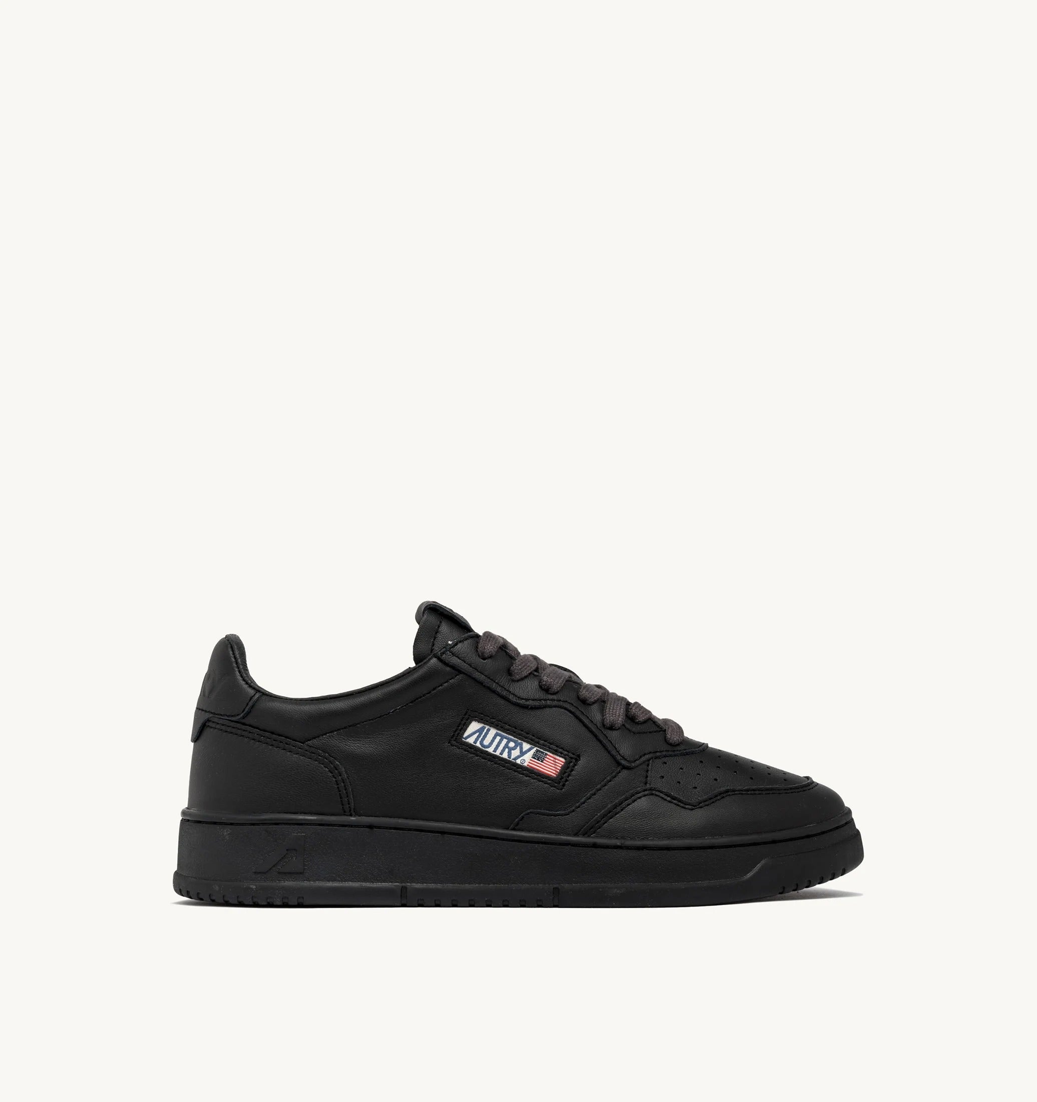 AUTRY SNEAKERS<BR/>SNEAKERS MEDALIST LOW IN PELLE METEORITE AULM SG16 AUTRY ACTION SHOES