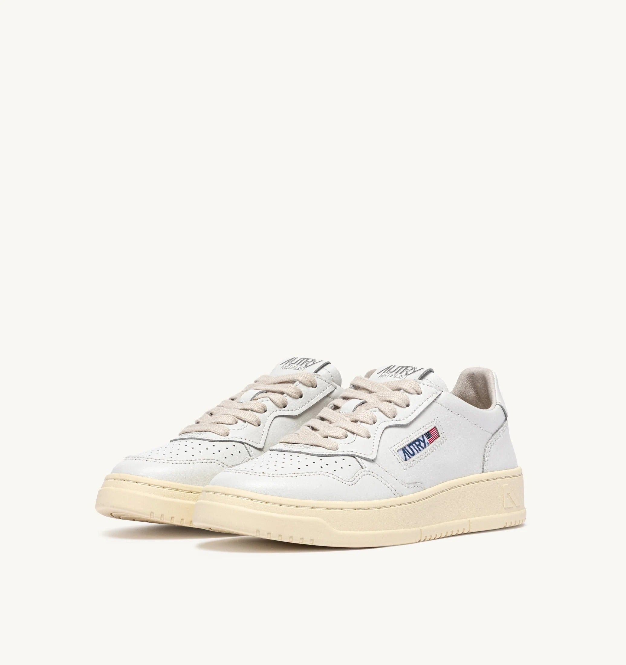 AUTRY SNEAKERS<BR/>SNEAKERS MEDALIST LOW IN PELLE BIANCA AULW LL15 AUTRY ACTION SHOES