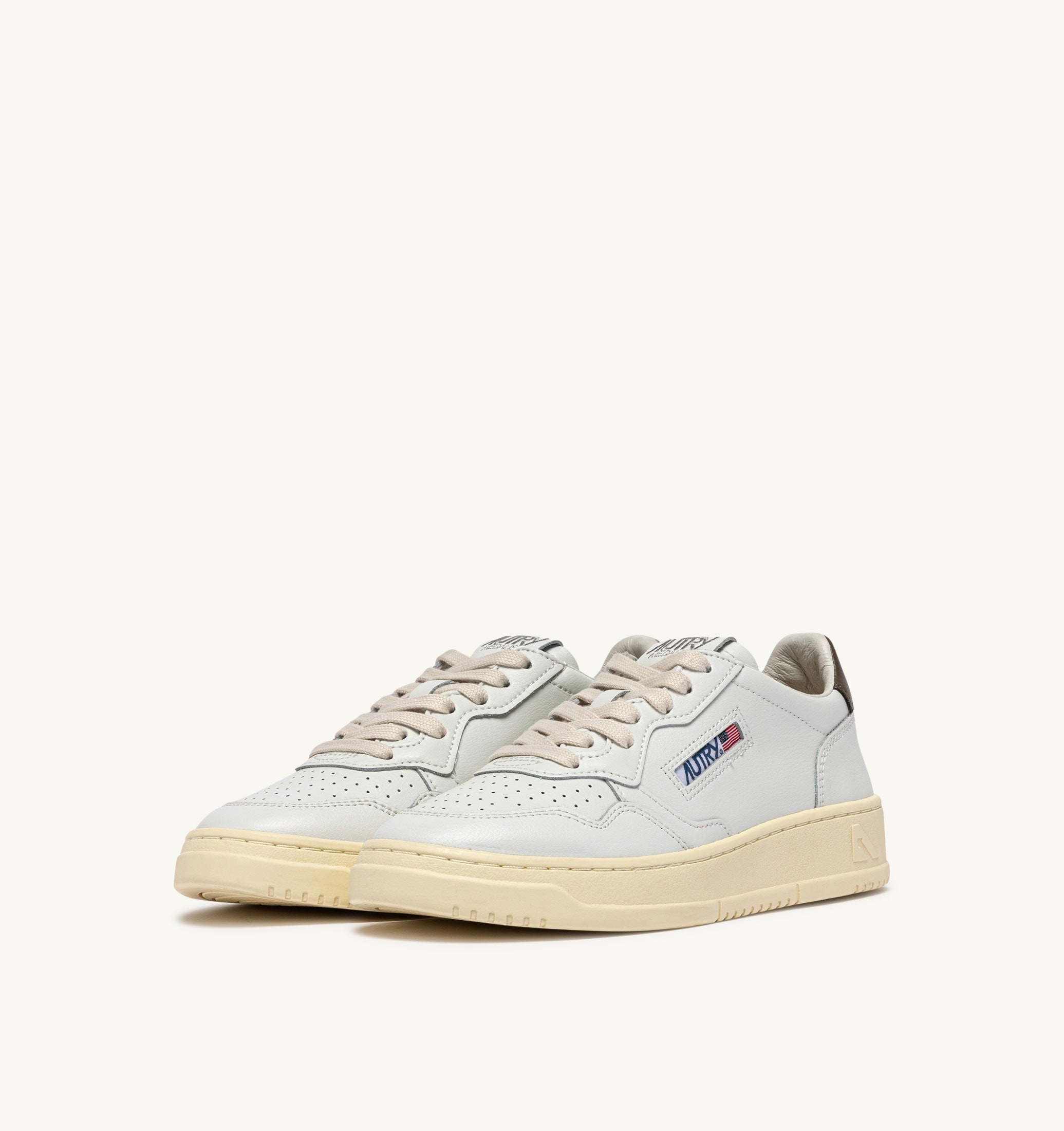 AUTRY SNEAKERS<BR/>SNEAKERS MEDALIST LOW IN PELLE BIANCA E CHOCOLATE AULW LL28 AUTRY ACTION SHOES