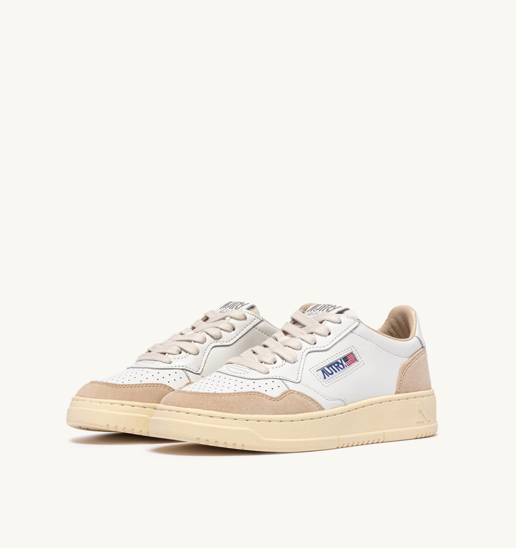 AUTRY SNEAKERS<BR/>SNEAKERS MEDALIST LOW IN PELLE BIANCA E SUEDE BEIGE AULW LS33 AUTRY ACTION SHOES