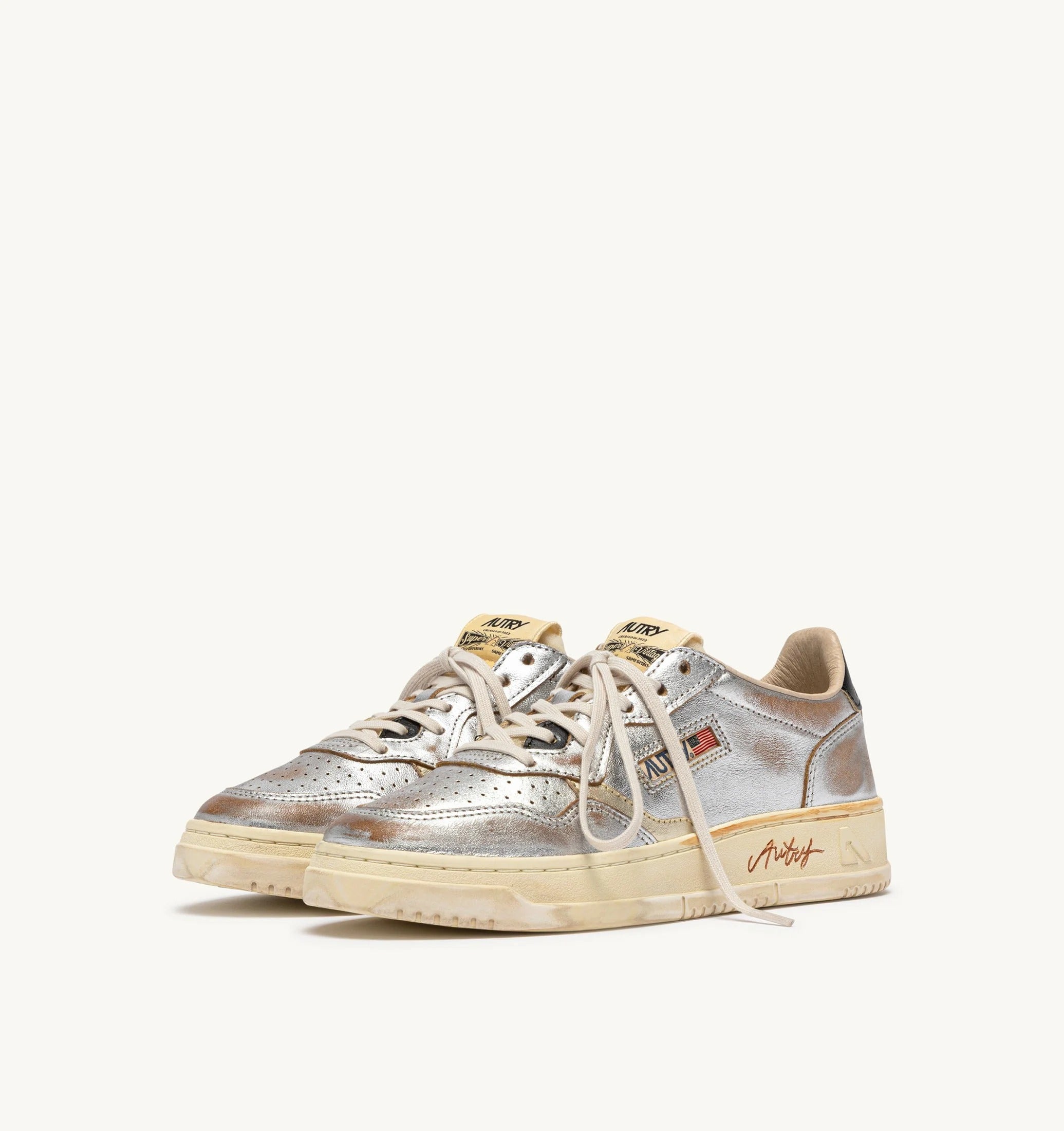 AUTRY SNEAKERS<BR/>SNEAKERS MEDALIST LOW SUPER VINTAGE IN PELLE ARGENTO PLATINO E NERO AVLW WR02 AUTRY ACTION SHOES