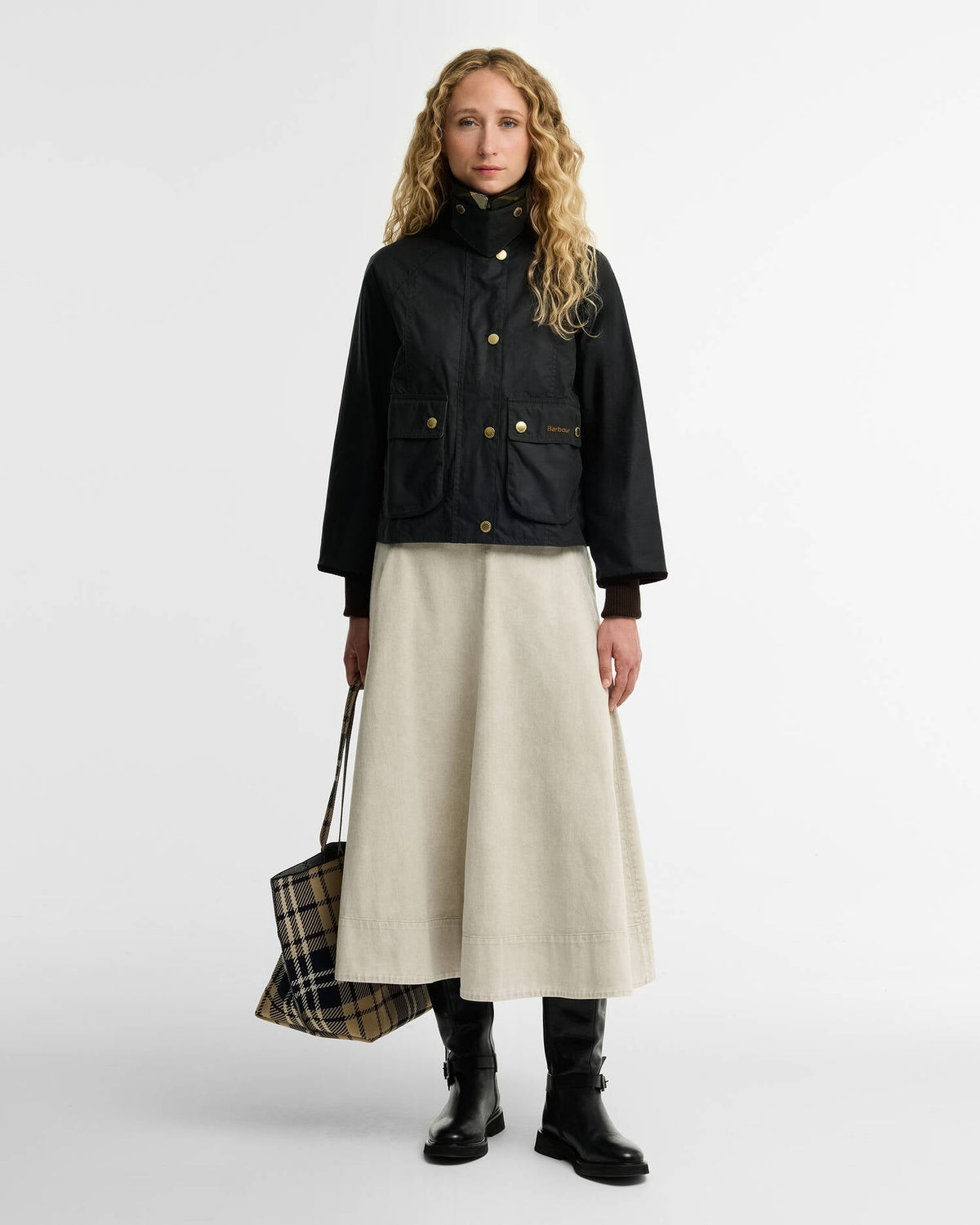 Giacca cerata Beadnell dal taglio crop LWX1403 SG51 BARBOUR