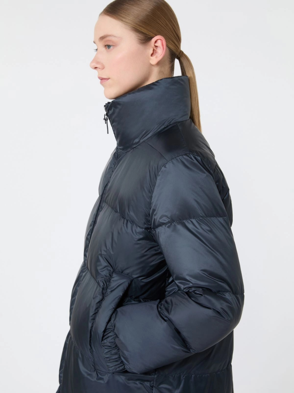 MAX MARA THE CUBE<BR/>Imbottito midi ampio in tela trapuntata antigoccia - Blu notte MTCMARTE 008 MAX MARA THE CUBE