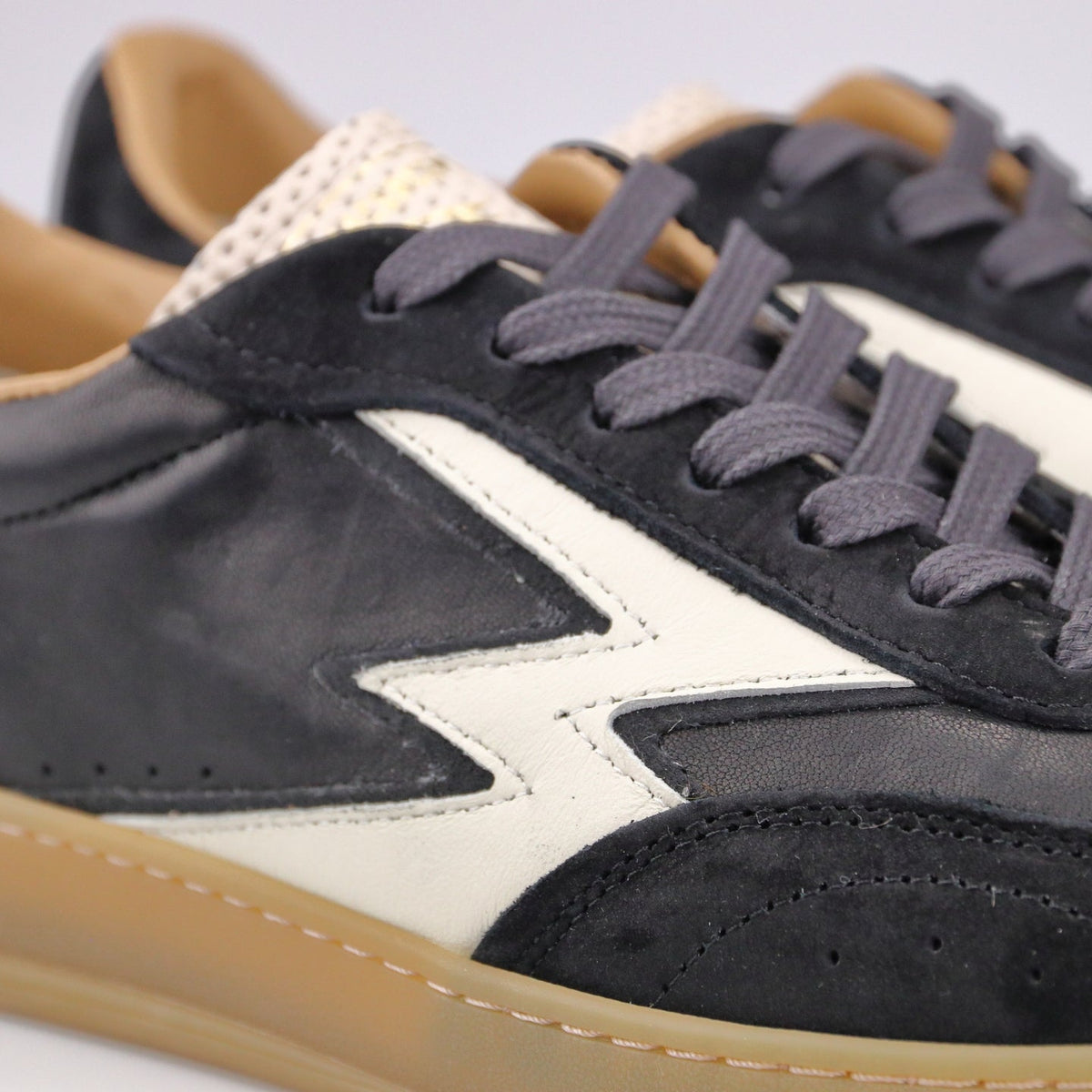 Moaconcept- SNEAKER CLUB PELLE NERO CON CUCITURE A CONTRASTO CL318M BLACK MOACONCEPT