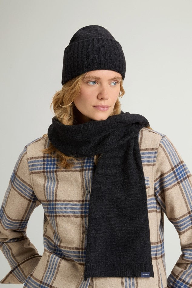 Set regalo con berretto e sciarpa in misto lana Made in Italy CFWWAC2041FRUF0706 1048 WOOLRICH