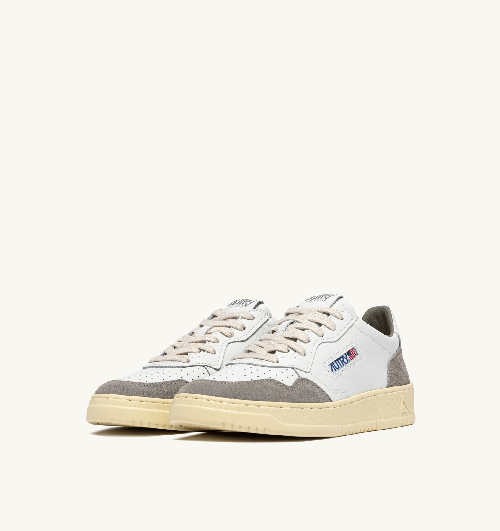SNEAKERS MEDALIST LOW IN PELLE BIANCA E SUEDE VAPOR AULM FT01 AUTRY ACTION SHOES