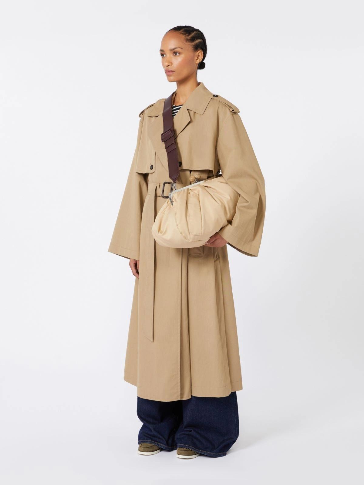WKAPIO<BR/>Pasticcino Bag extra large in gabardina tecnica imbottita WKAPIO 003 WEEKEND