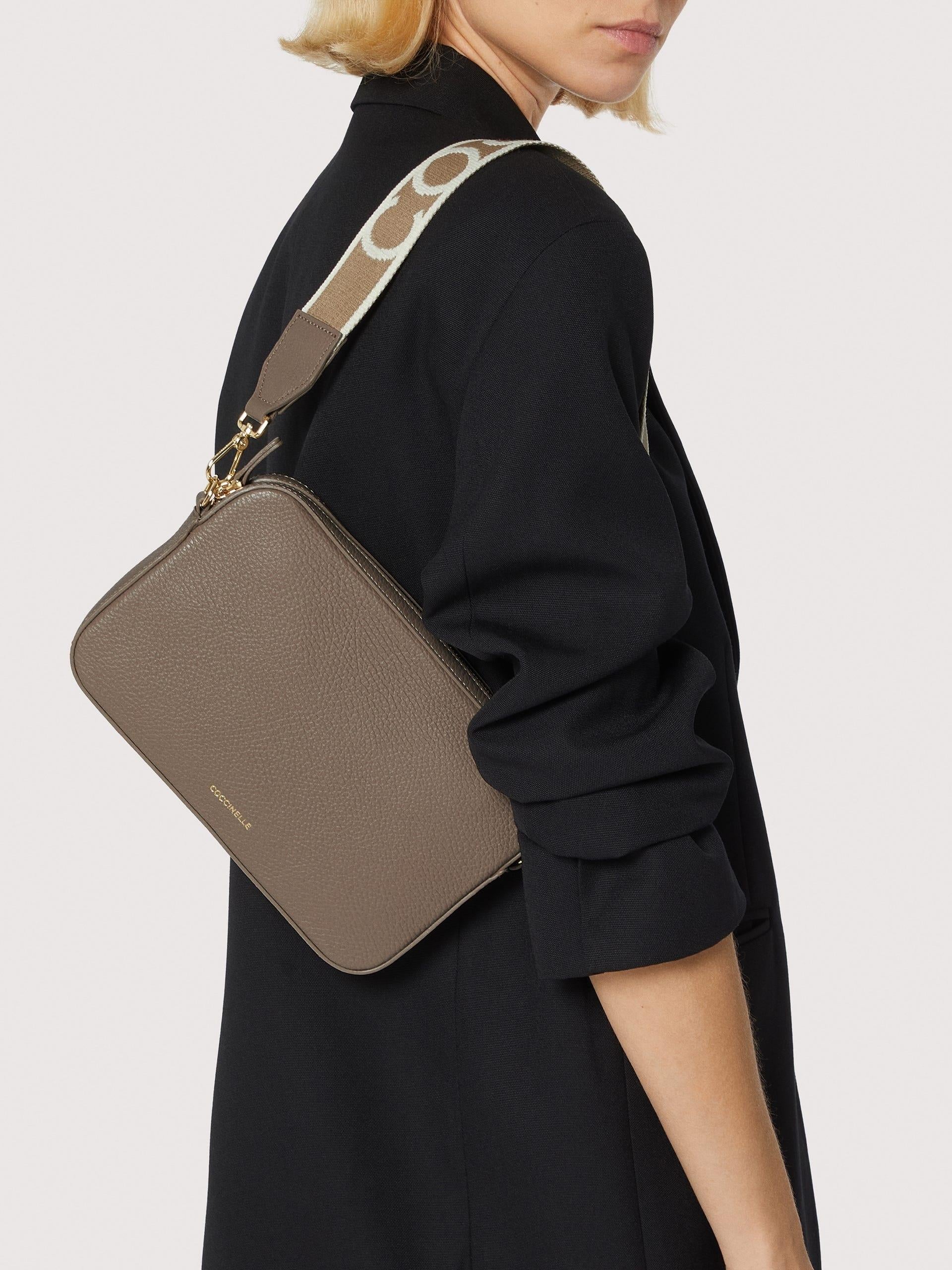 Borsa Tebe Small E5MN5520101 W11 COCCINELLE