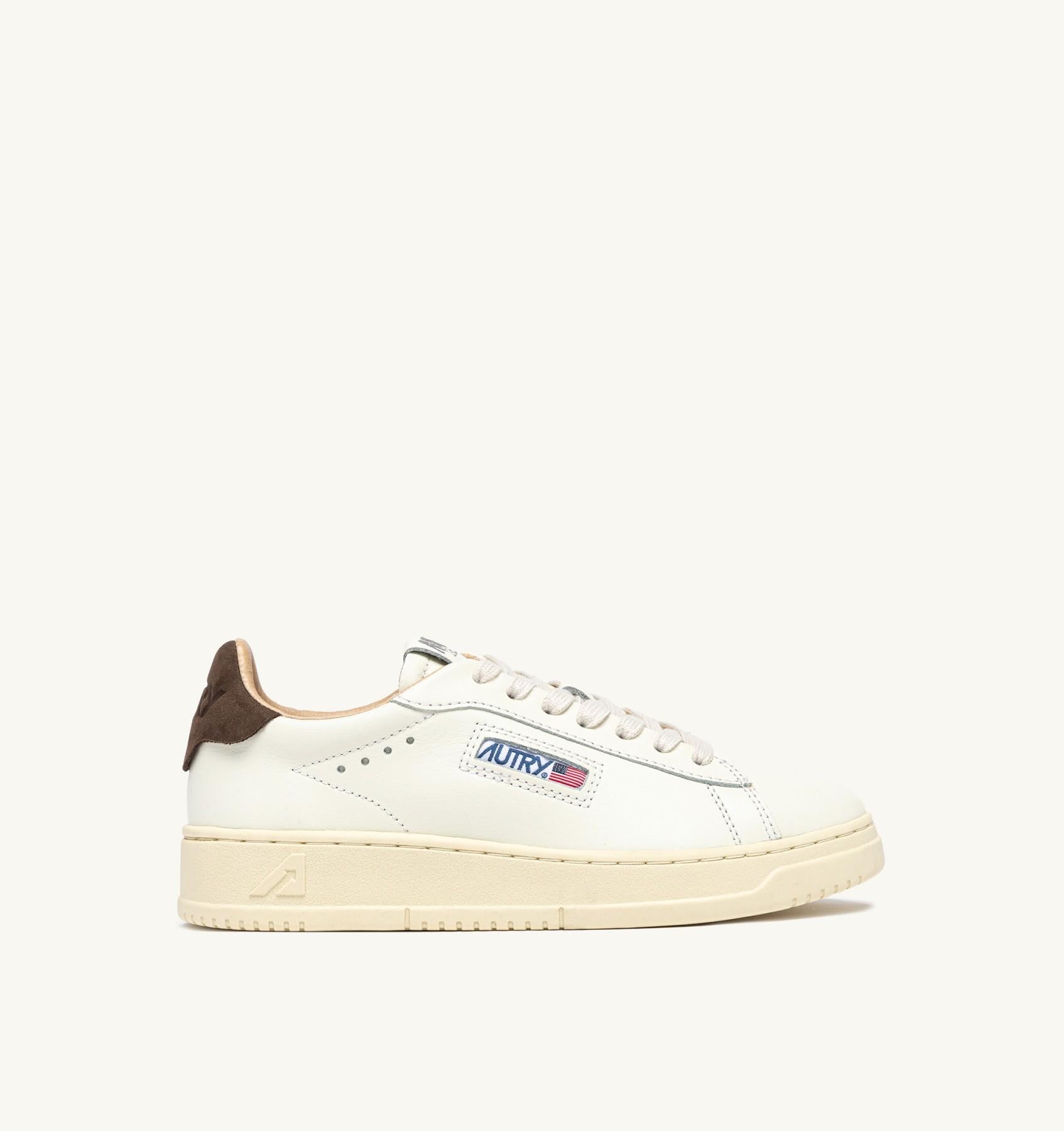 SNEAKERS DALLAS LOW IN PELLE TEAK E MARSHMALLOW ADLM MR22 AUTRY ACTION SHOES