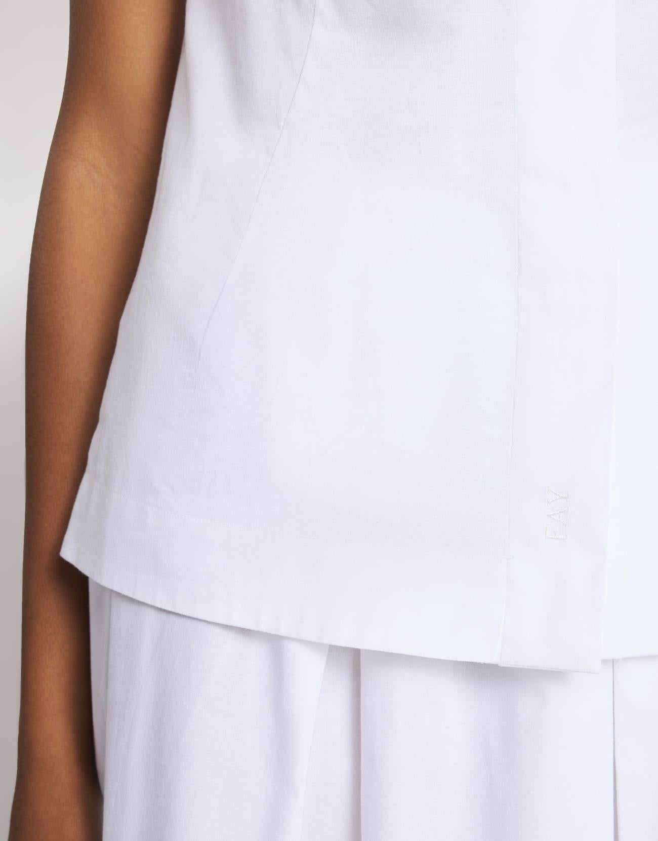Camicia Smanicata Regular Fit in Popeline Stretch<BR/> NCWA452575SZGR B001 FAY
