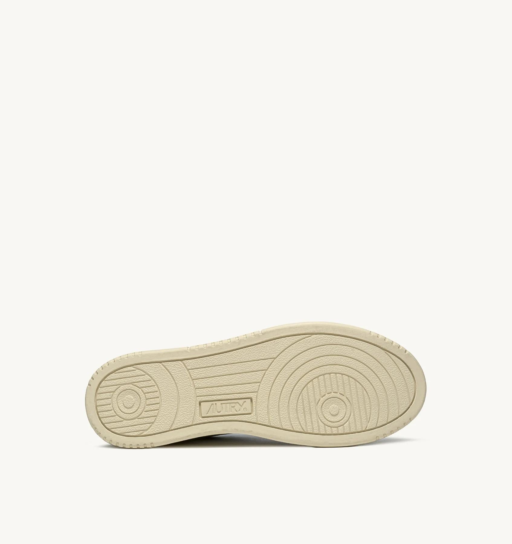 SNEAKERS MEDALIST LOW IN PELLE BIANCA E NERA AULM LL22 AUTRY ACTION SHOES