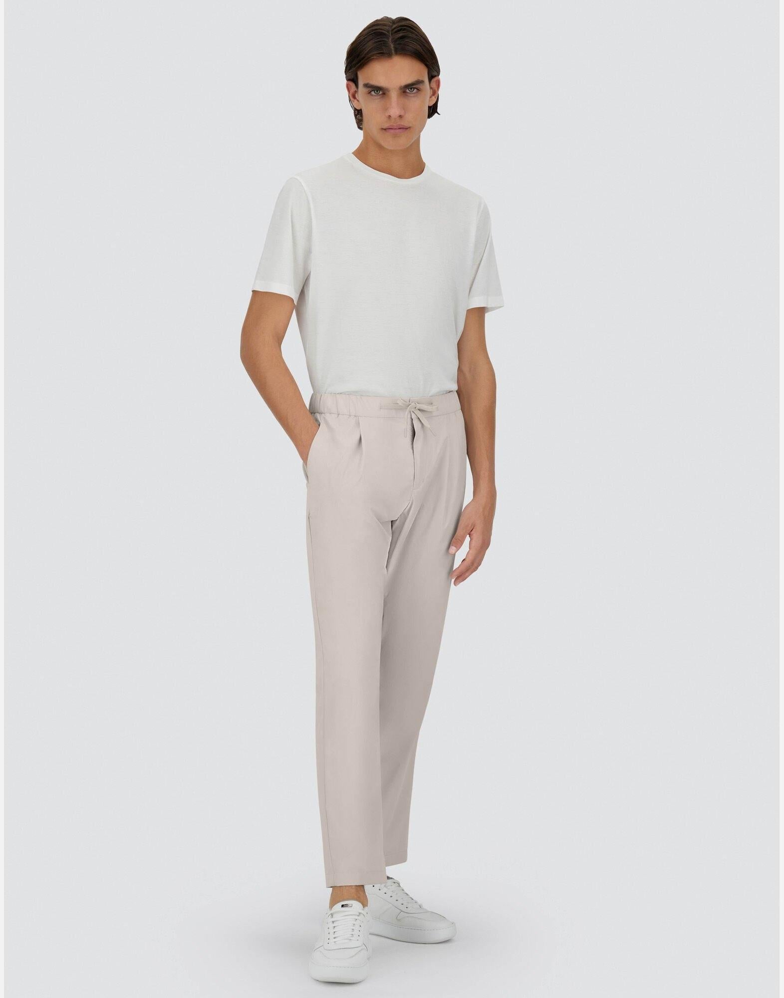 Pantalone uomo in tessuto tecnico con elastico Maestro PT00077U12691Z 1985 HERNO