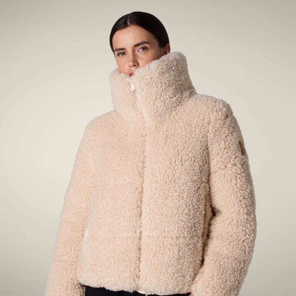 Piumino donna mod. Kennie in shearling animal free beige crema D31990W 40034 SAVE THE DUCK
