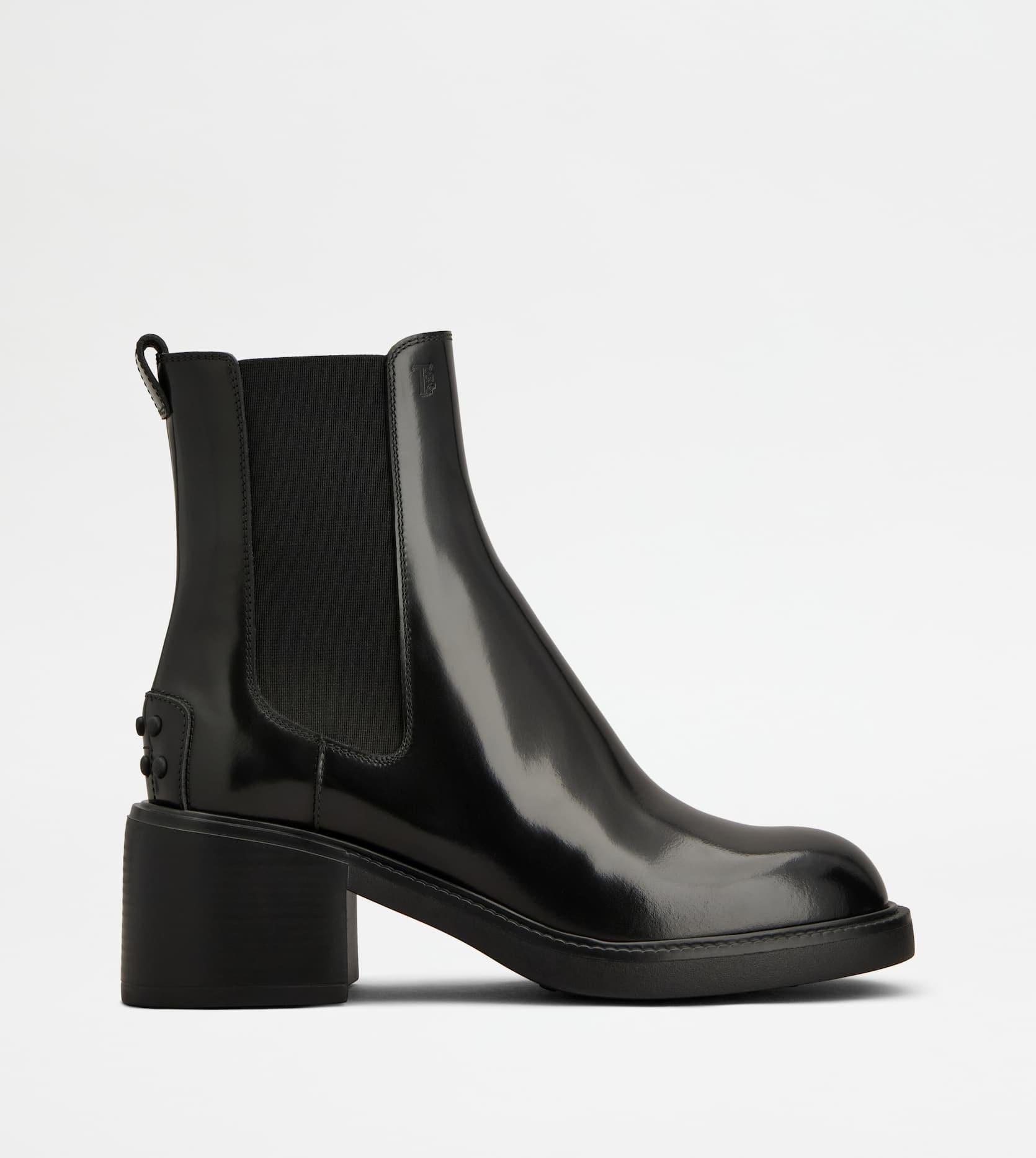 Stivaletto in Pelle XXW73L0JK00AKT B999 TOD'S