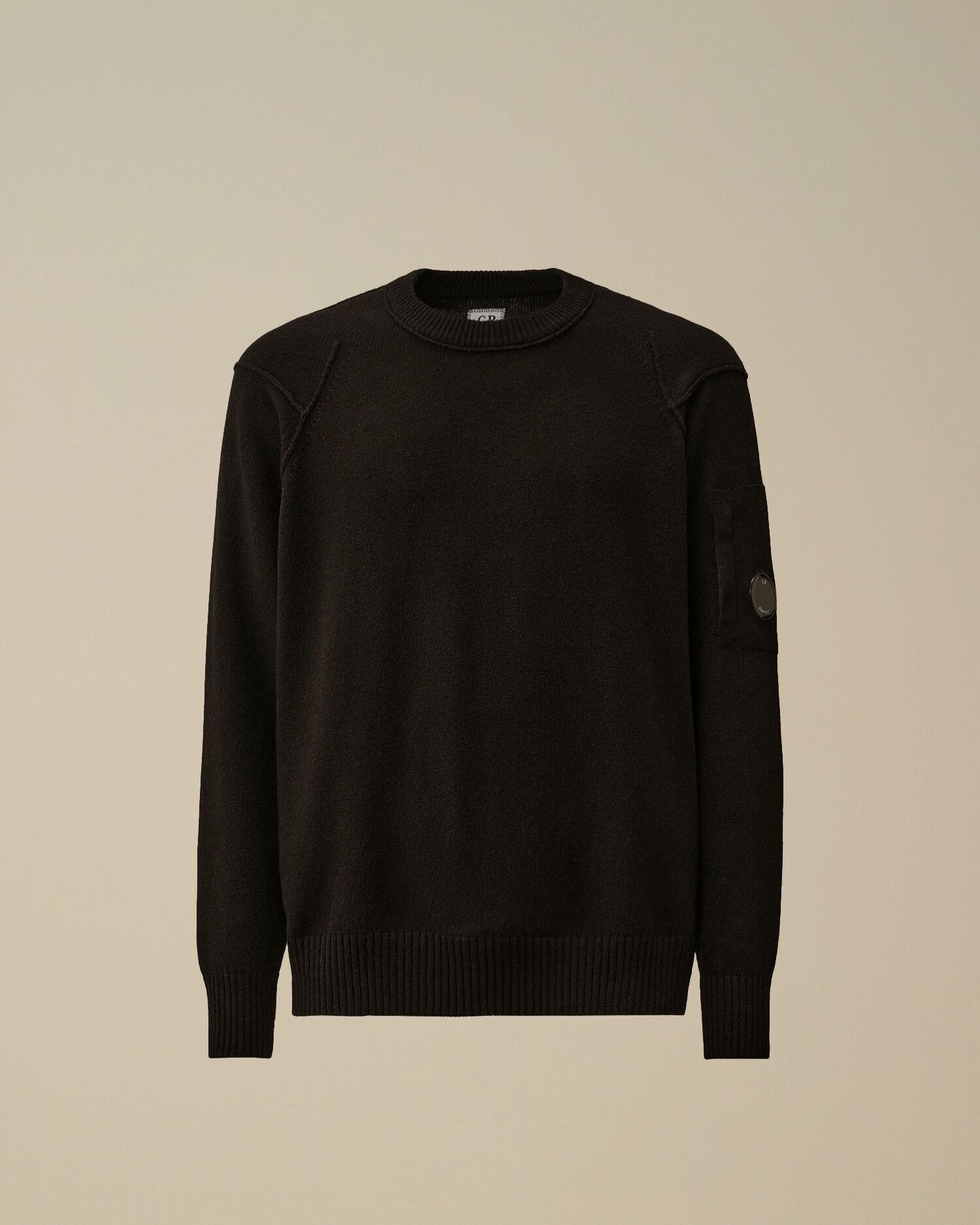 Lambswool GRS Crewneck Lens Sweater<BR/> CMKN707A 999 C.P. COMPANY