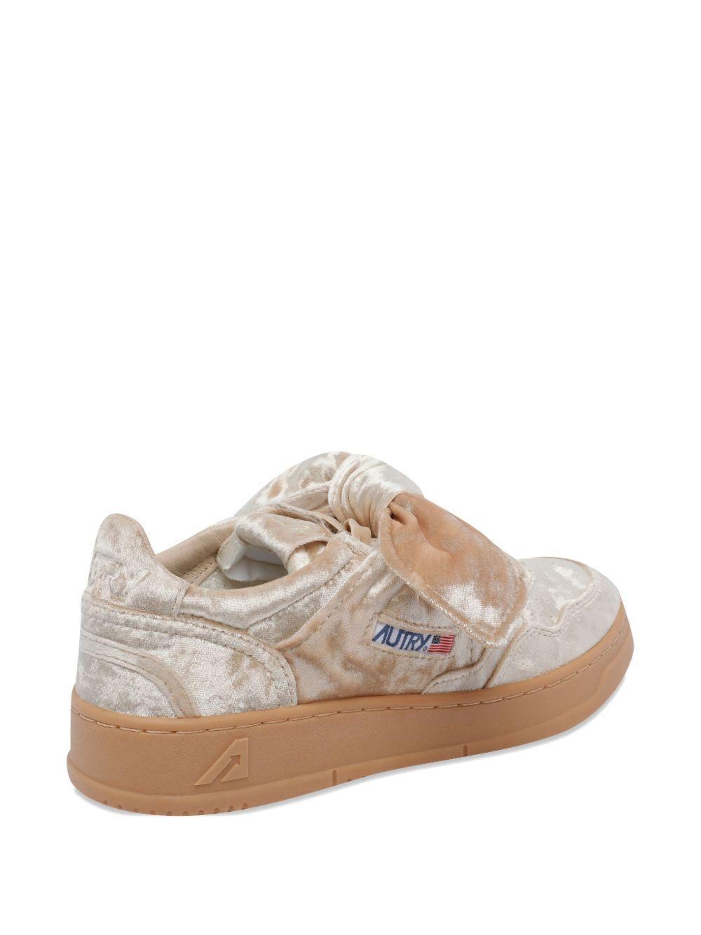 SNEAKERS MEDALIST LOW 'VELVET' BEIGE<BR/> AULW VF04 AUTRY ACTION SHOES