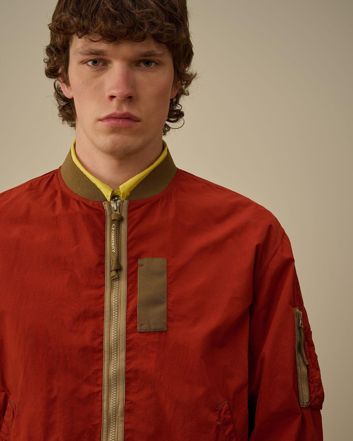 Contrast Flatt Nylon Bomber Jacket<BR/> OW296A005991C 560 C.P. COMPANY