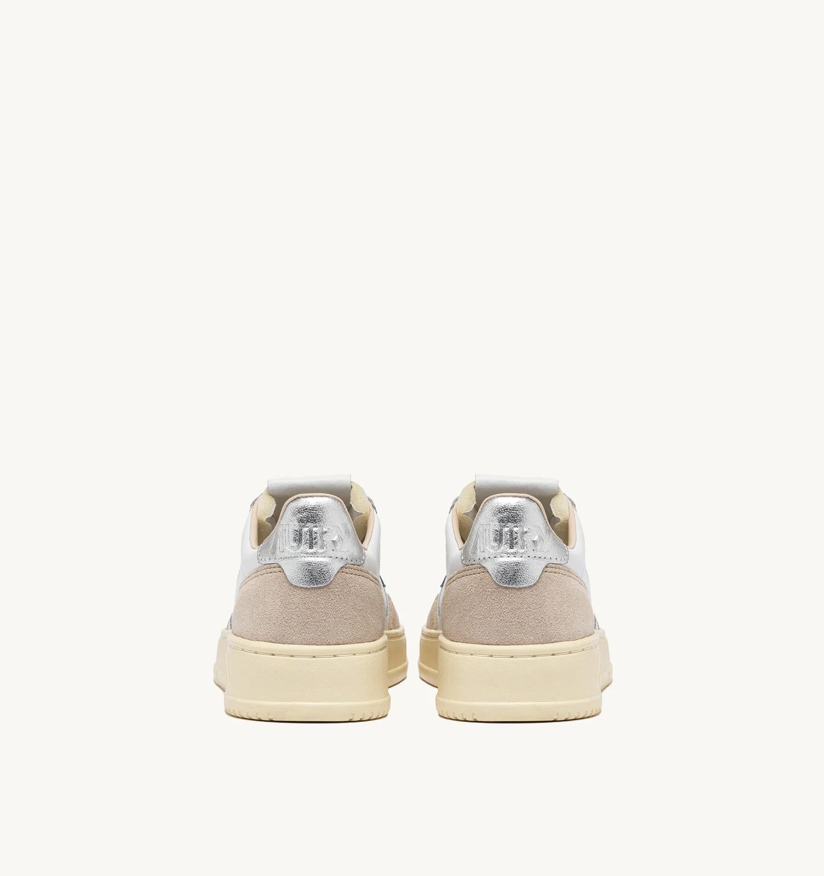 SNEAKERS MEDALIST LOW IN PELLE E SUEDE BIANCA E ARGENTO AULW LS74 AUTRY ACTION SHOES