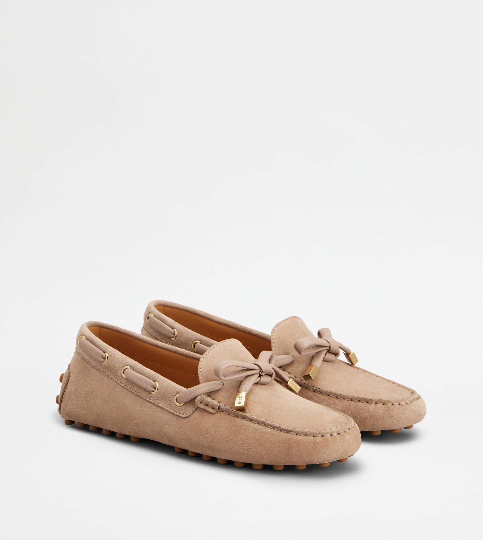 Mocassino Gommino in Pelle Scamosciata<BR/> XXW22L0KB00HR0 M027 TOD'S
