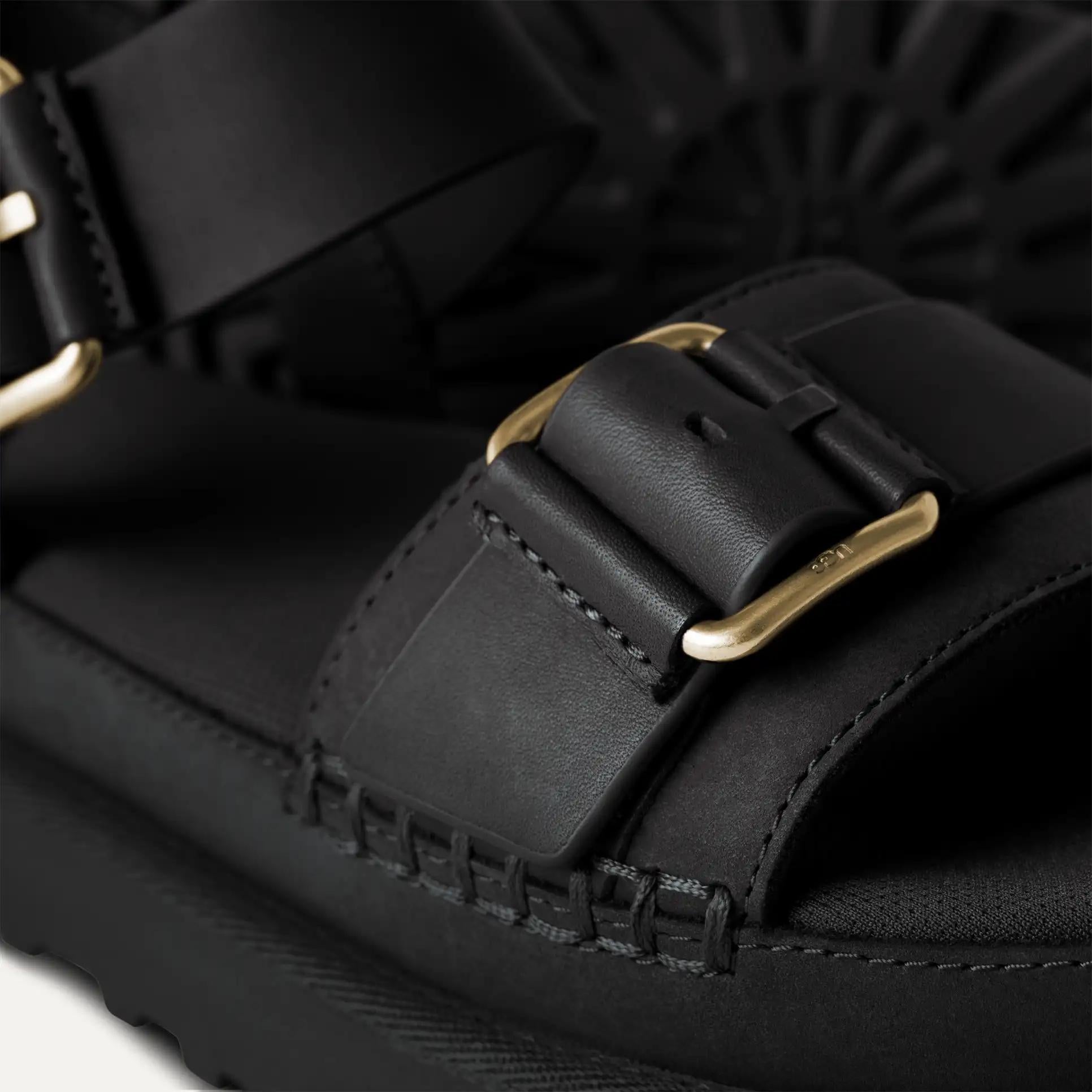 Donna Goldenstar Villa<BR/> 1167392 BLK UGG