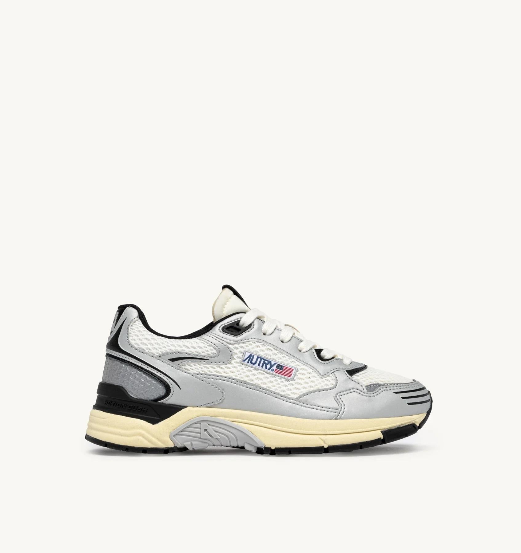 SNEAKERS HYPERWAY IN PELLE SINTETICA E MESH BIANCO ARGENTO E NERO<BR/> HYLM MV03 AUTRY ACTION SHOES