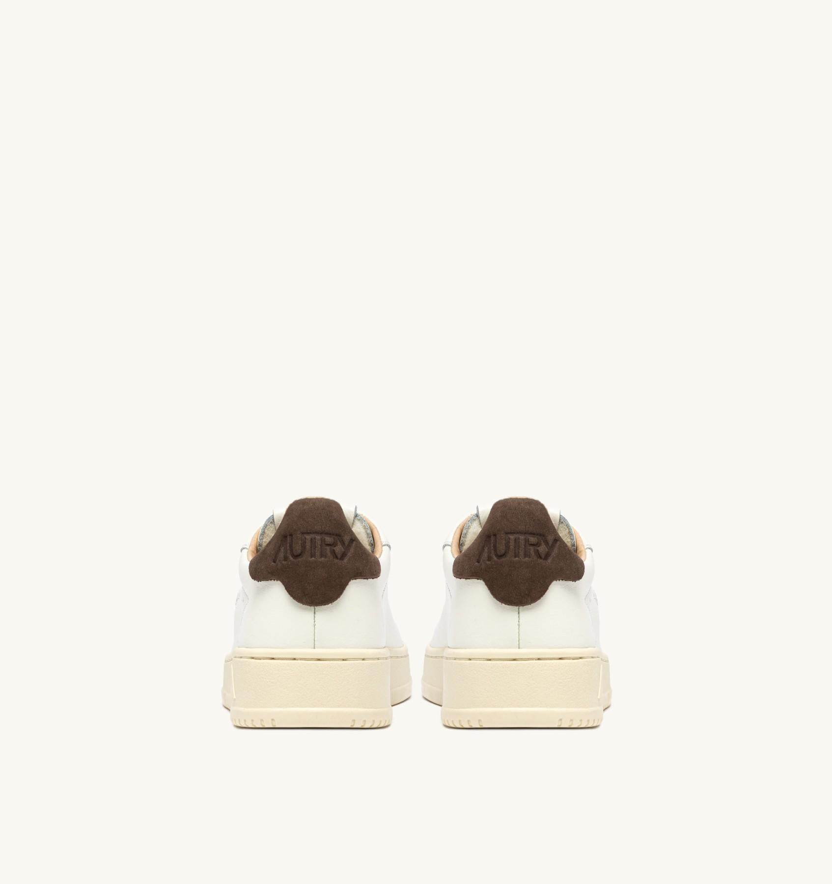 SNEAKERS DALLAS LOW IN PELLE TEAK E MARSHMALLOW ADLM MR22 AUTRY ACTION SHOES