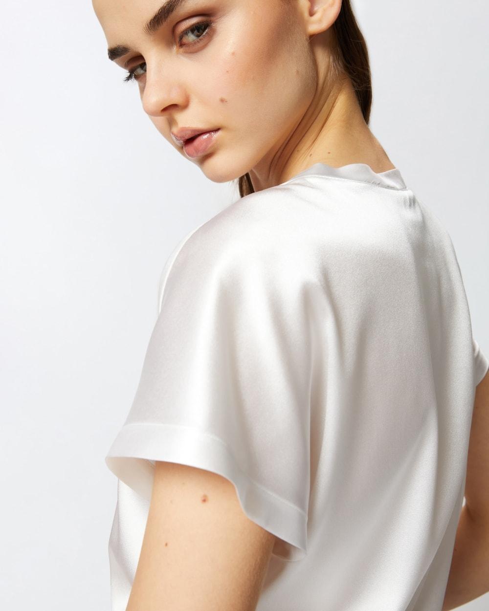 Blusa donna in satin maniche ad aletta