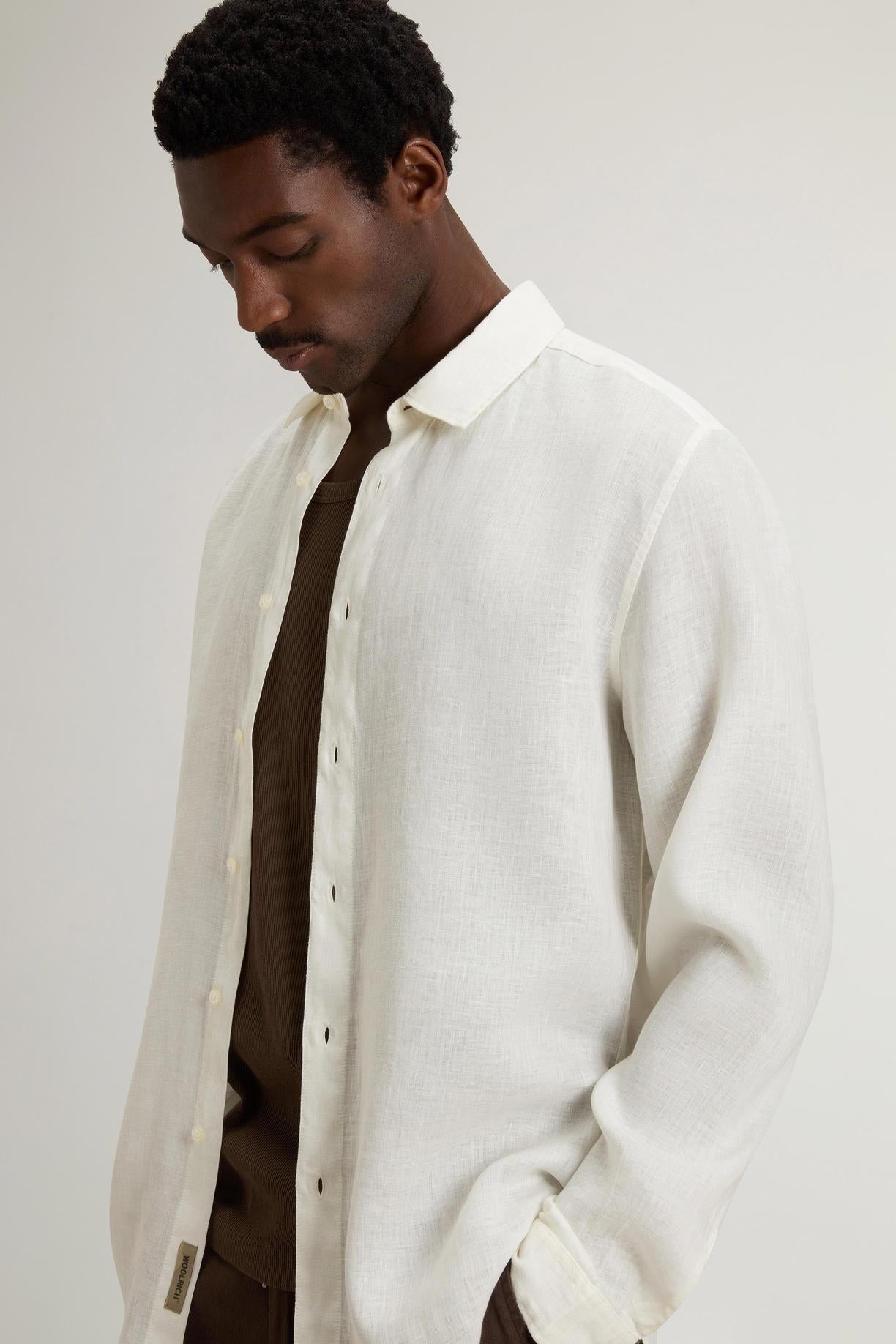 Camicia in puro lino tinta in capo<BR/> CFWOSI2013MRUT5284 8270 WOOLRICH