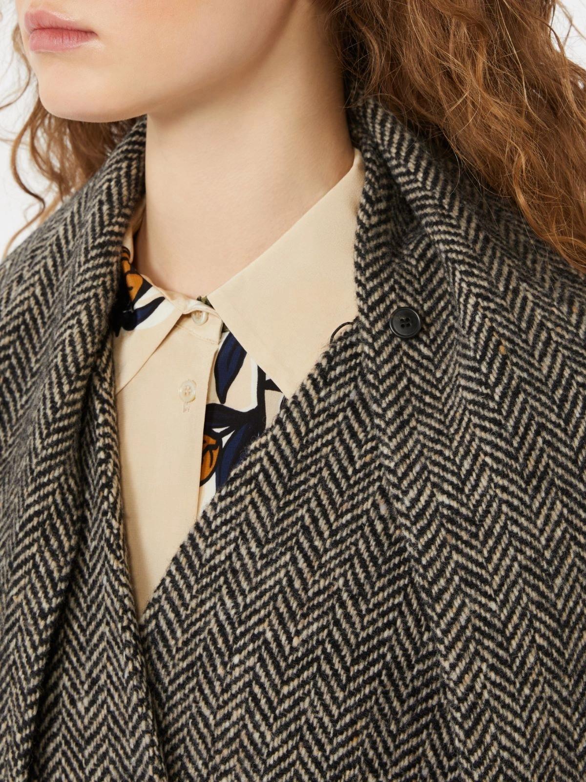 Cappotto a vestaglia in tweed di lana ZENICA 002 WEEKEND