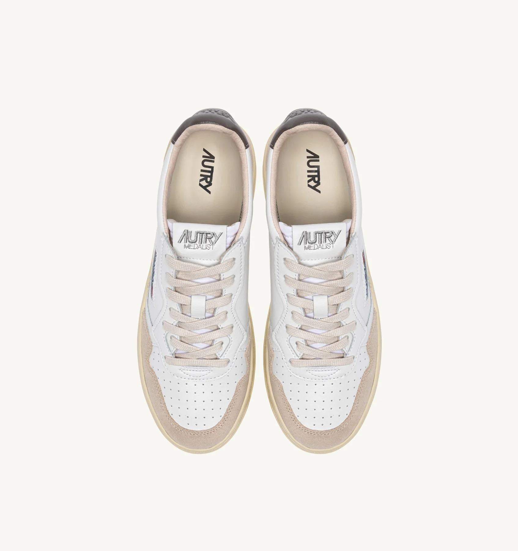 SNEAKERS MEDALIST LOW IN SUEDE E PELLE BIANCA E MOREL AULM LS01 AUTRY ACTION SHOES