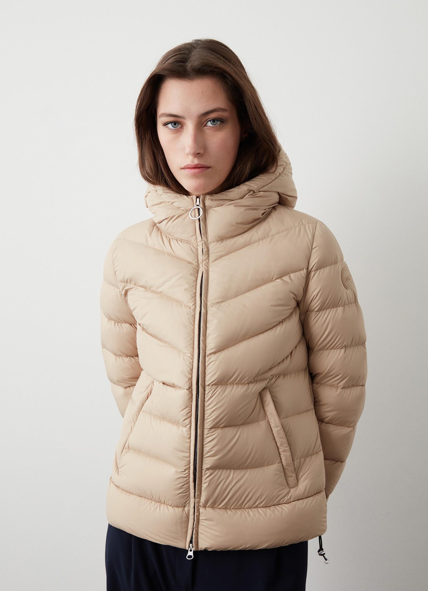 Piumino donna imbottito con cappuccio