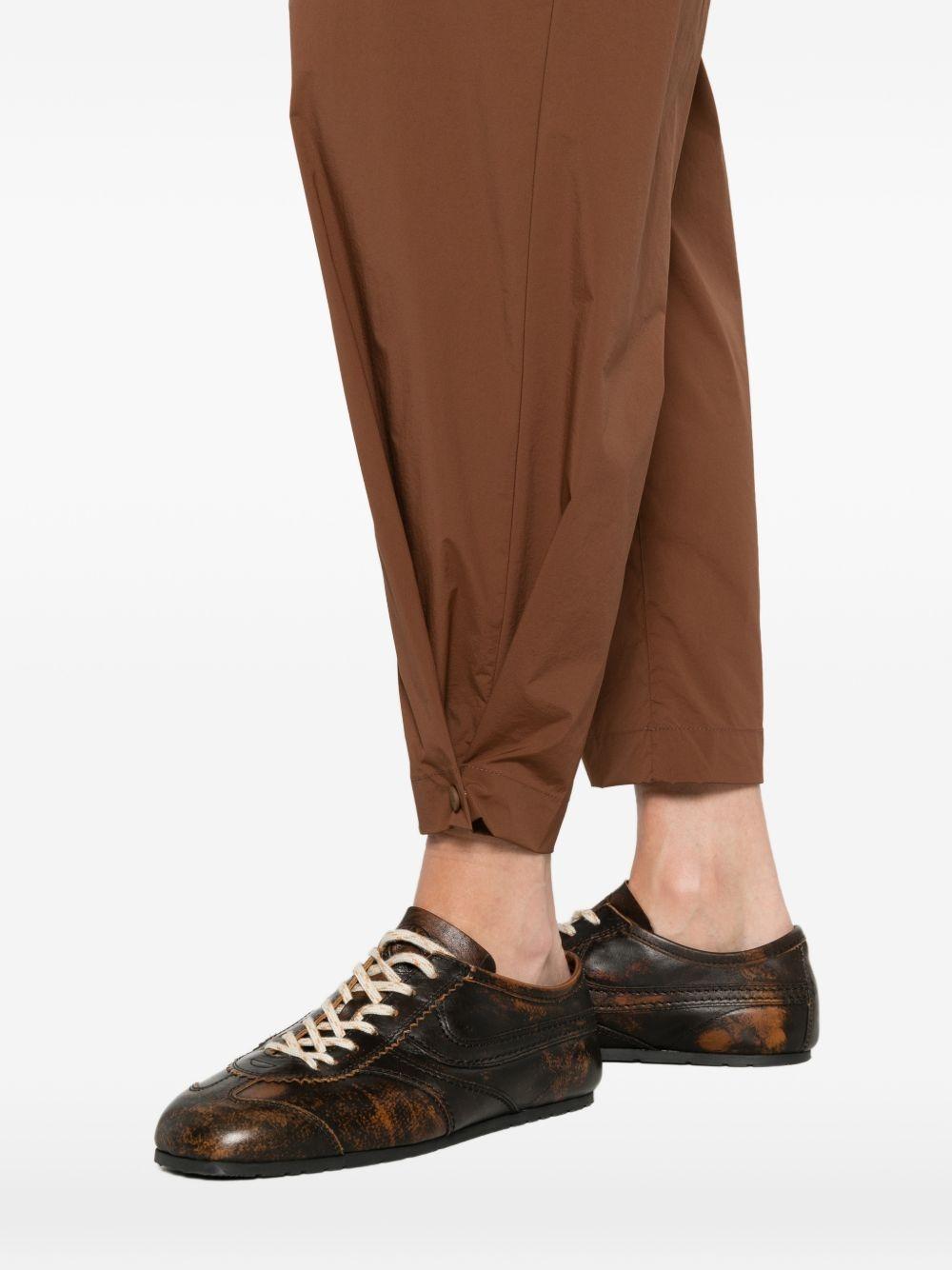 PANTALONI IN LIGHT NYLON STRETCH<BR/> PT000031D12431SZ 2240 HERNO