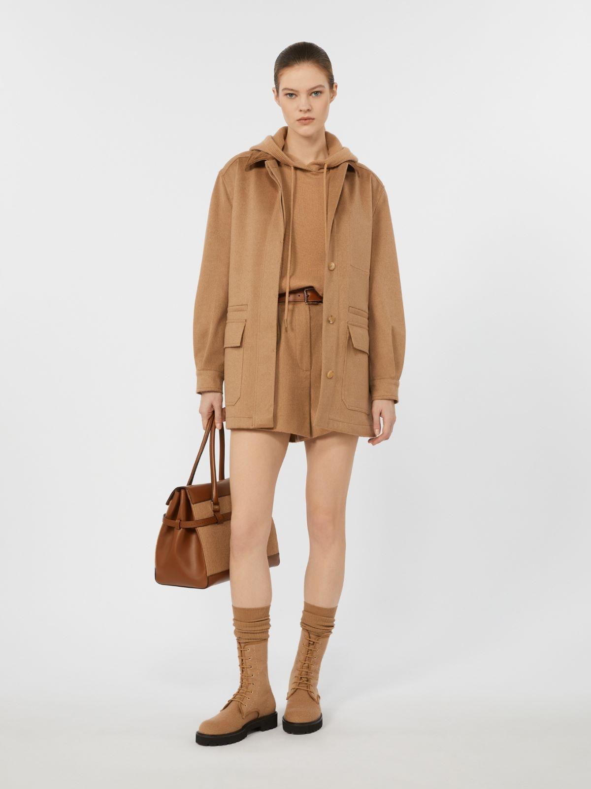 Short in cammello LOLA 001 MAX MARA