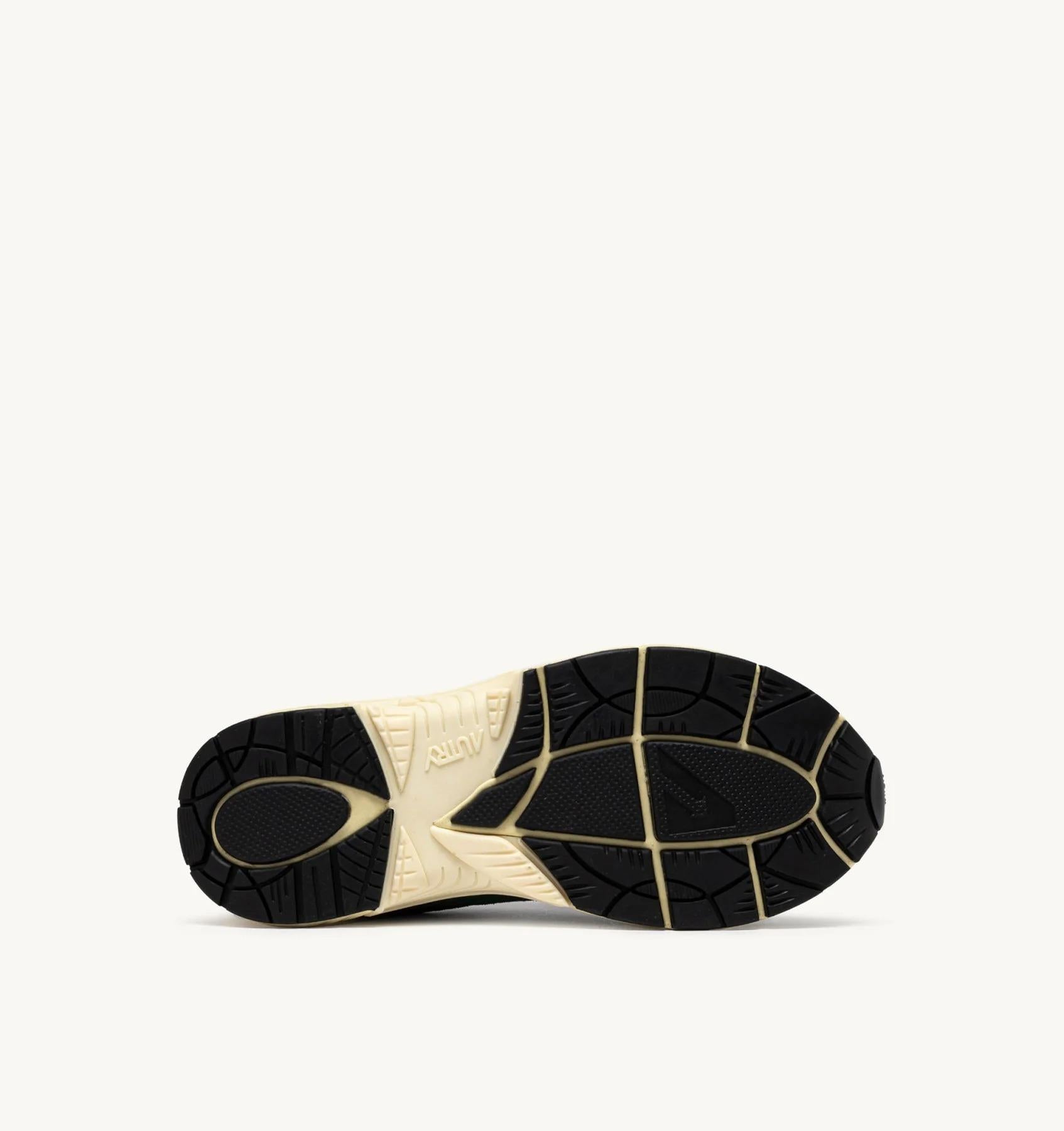 SNEAKERS HYPERWAY IN MESH E SUEDE NERO E ARGENTO<BR/> HYLM UM07 AUTRY ACTION SHOES