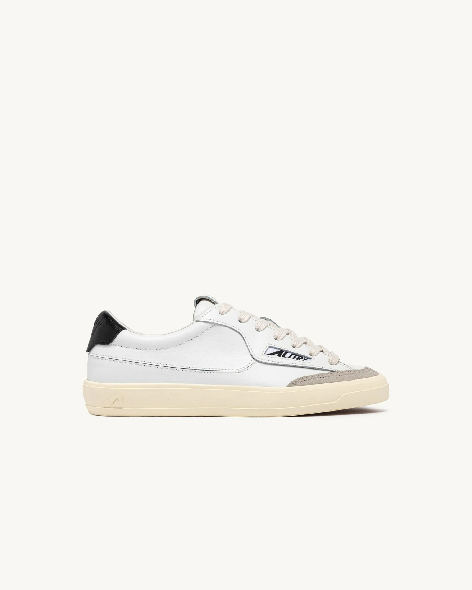 SNEAKERS WINDSCAPE LOW IN PELLE BIANCA E NERA<BR/> SCLM UK02 AUTRY ACTION SHOES