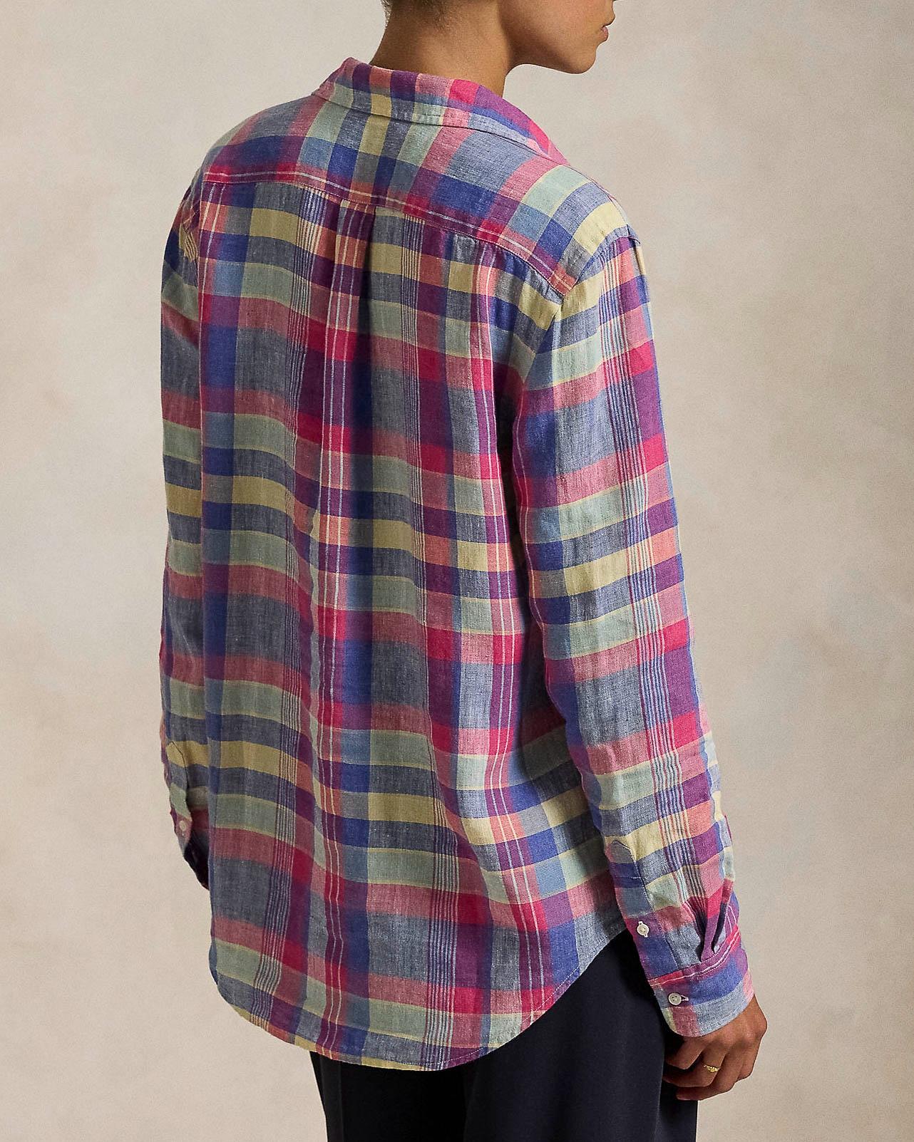 Camicia in lino a fantasia tartan rosa e azzurro con logo giallo ricamato sul petto