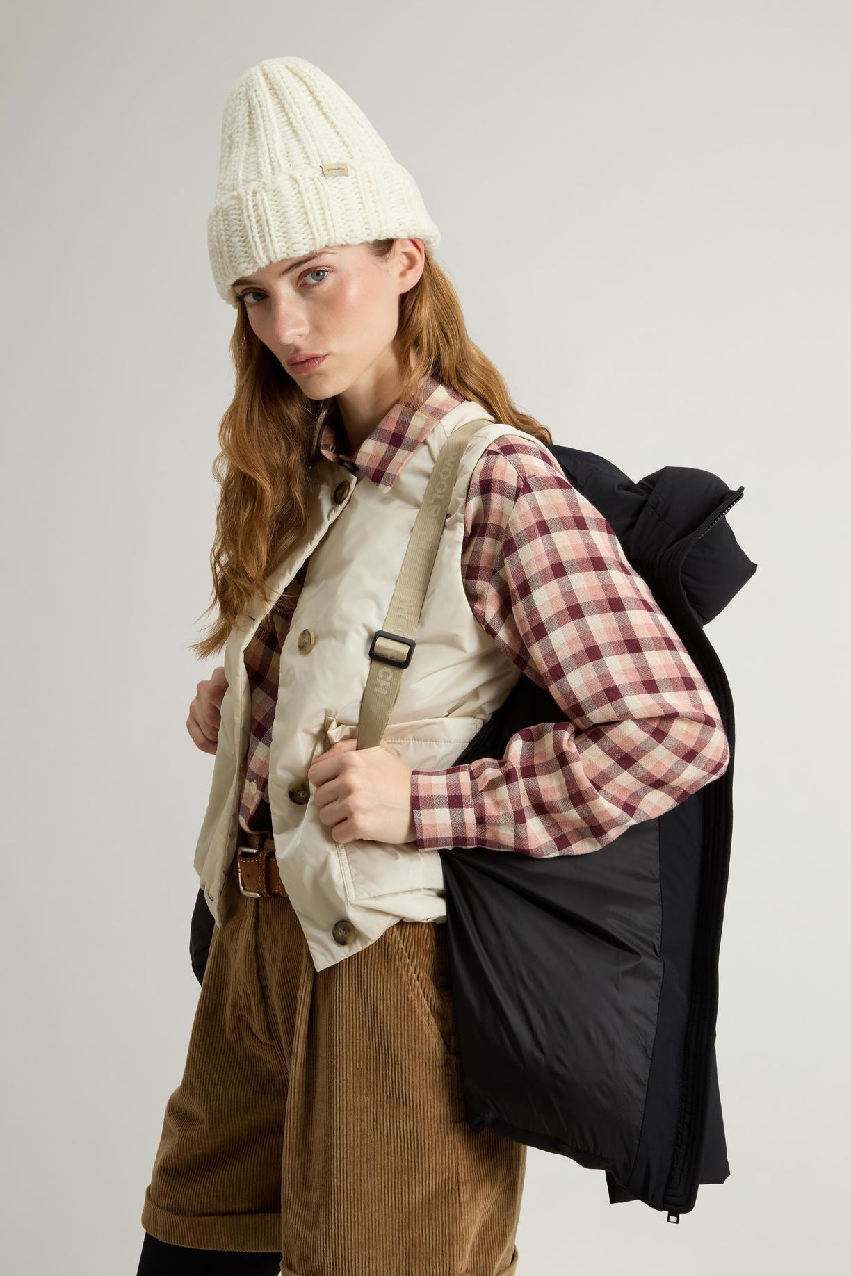 Piumino Cloud in nylon elasticizzato con finitura opaca<BR/> CFWWOU2036FRUT3107 100 WOOLRICH