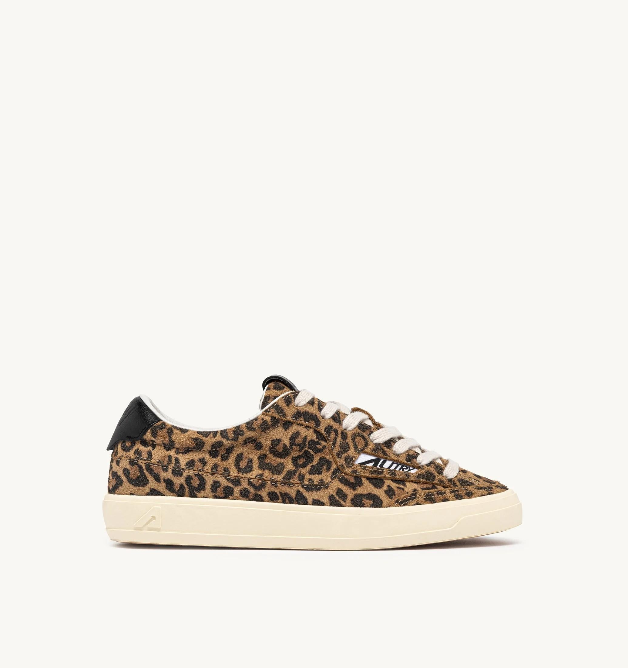 SNEAKERS WINDSCAPE LOW IN SUEDE LEOPARD E NERO<BR/> SCLW DY01 AUTRY ACTION SHOES