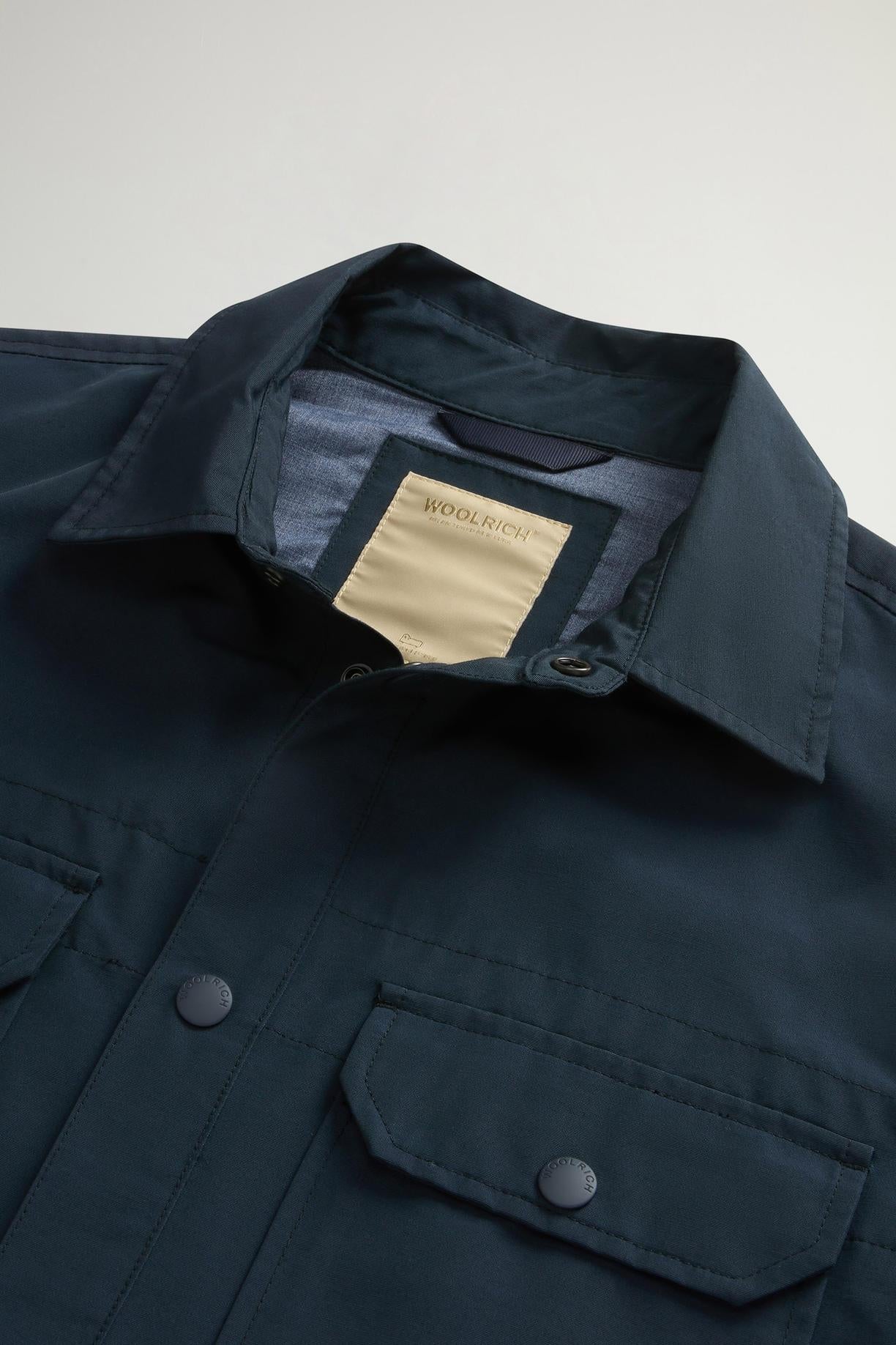 Giacca a camicia in Light Ramar<BR/> CFWOOS0186MRUT3662 MLB WOOLRICH