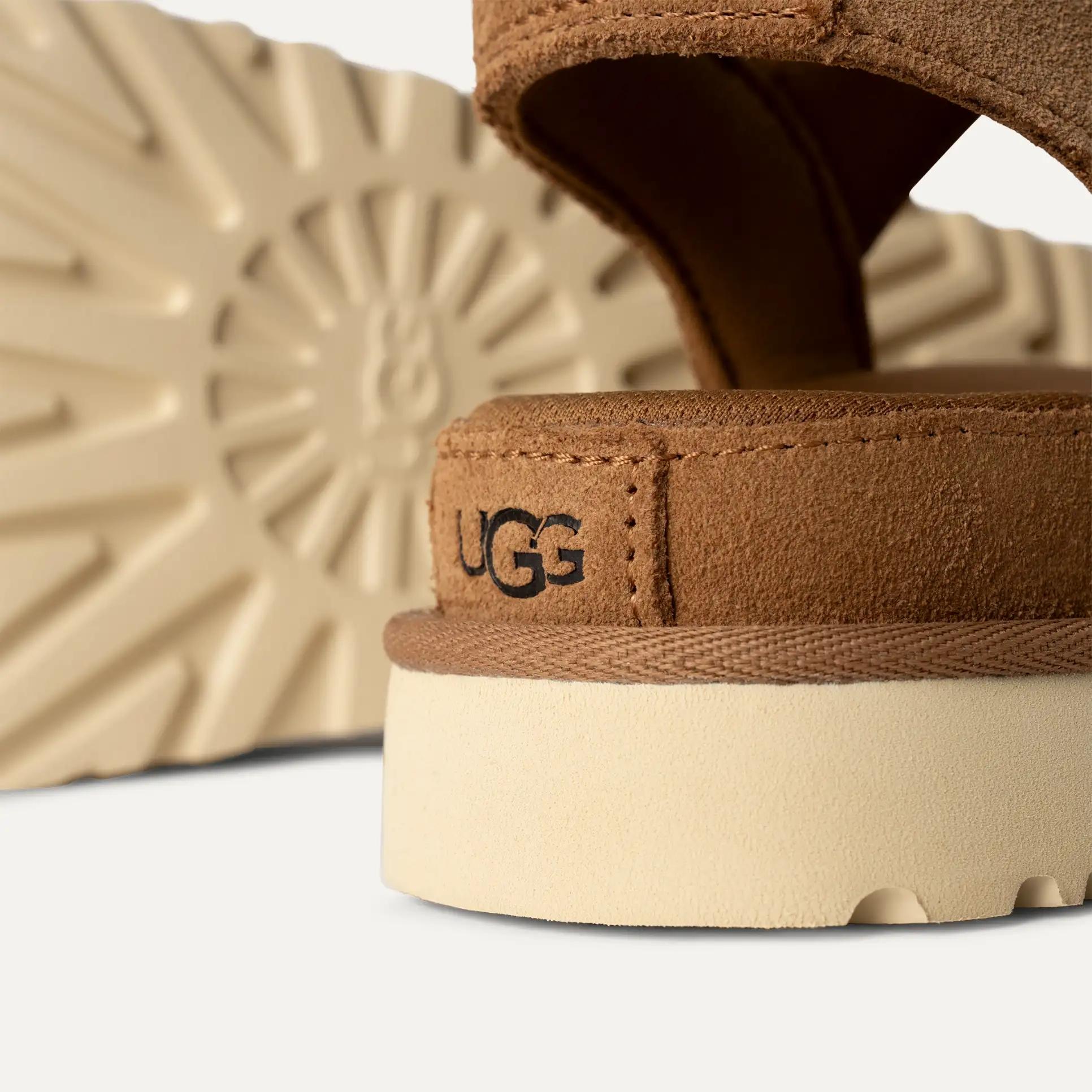 Donna Sandali Goldenstar<BR/> 1136783 CHE UGG