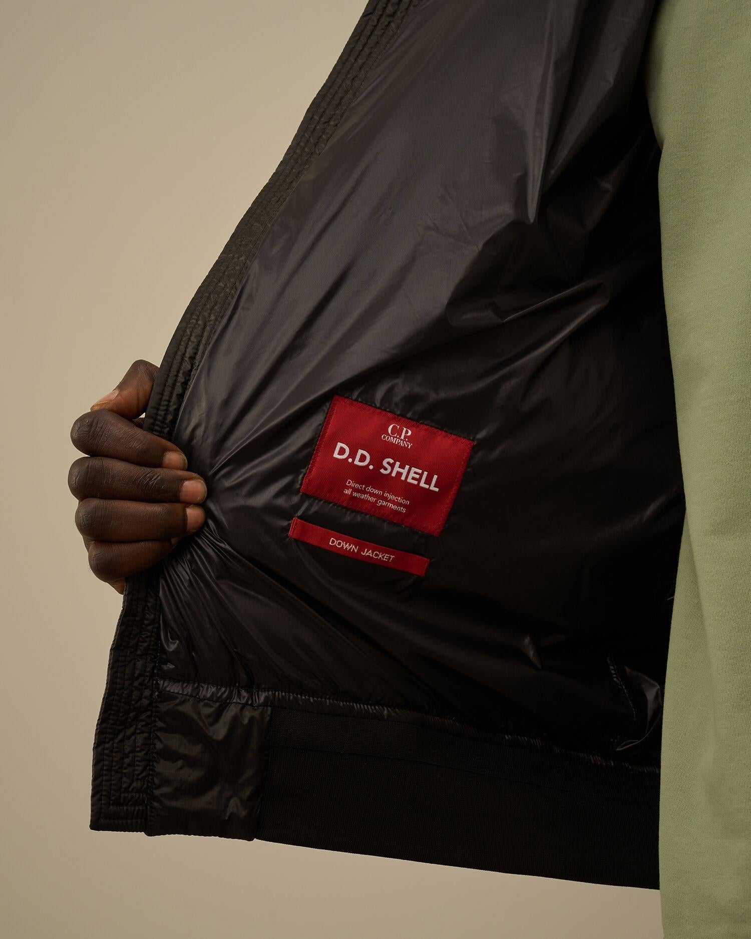 D.D. Shell Hooded Down Jacket<BR/> CMOW002A 999 C.P. COMPANY