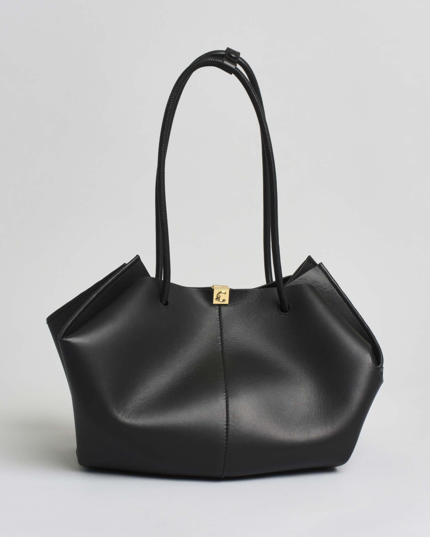 Shopping Bag Coccinelle nera in pelle liscia con manici regolabili e chiusura magnetica con logo<BR/> E1U2L110201 001 COCCINELLE