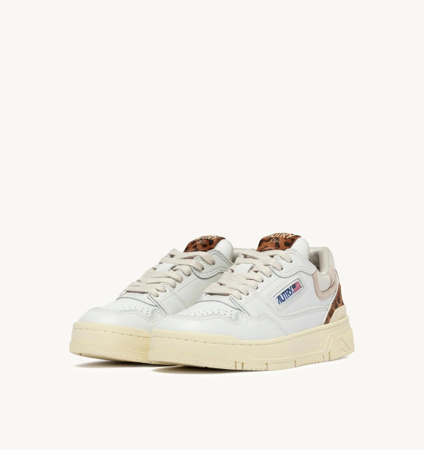 SNEAKERS CLC LOW IN PELLE BIANCA E LEOPARD<BR/> ROLW UV01 AUTRY ACTION SHOES