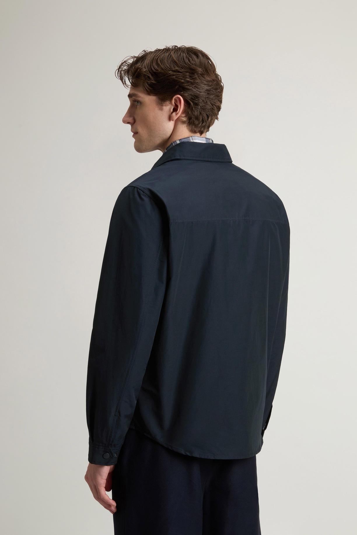 Giacca a camicia in Light Ramar<BR/> CFWOOS0186MRUT3662 MLB WOOLRICH