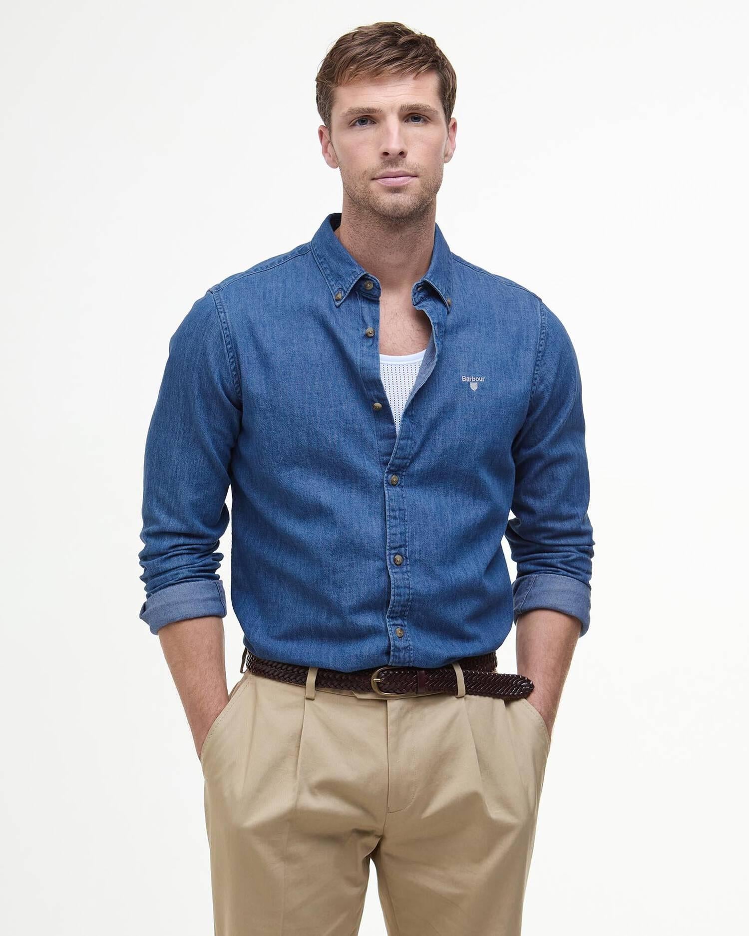 Camicia a maniche lunghe leggermente aderente con stemma in denim<BR/> MSH5588MSH BL15 BARBOUR