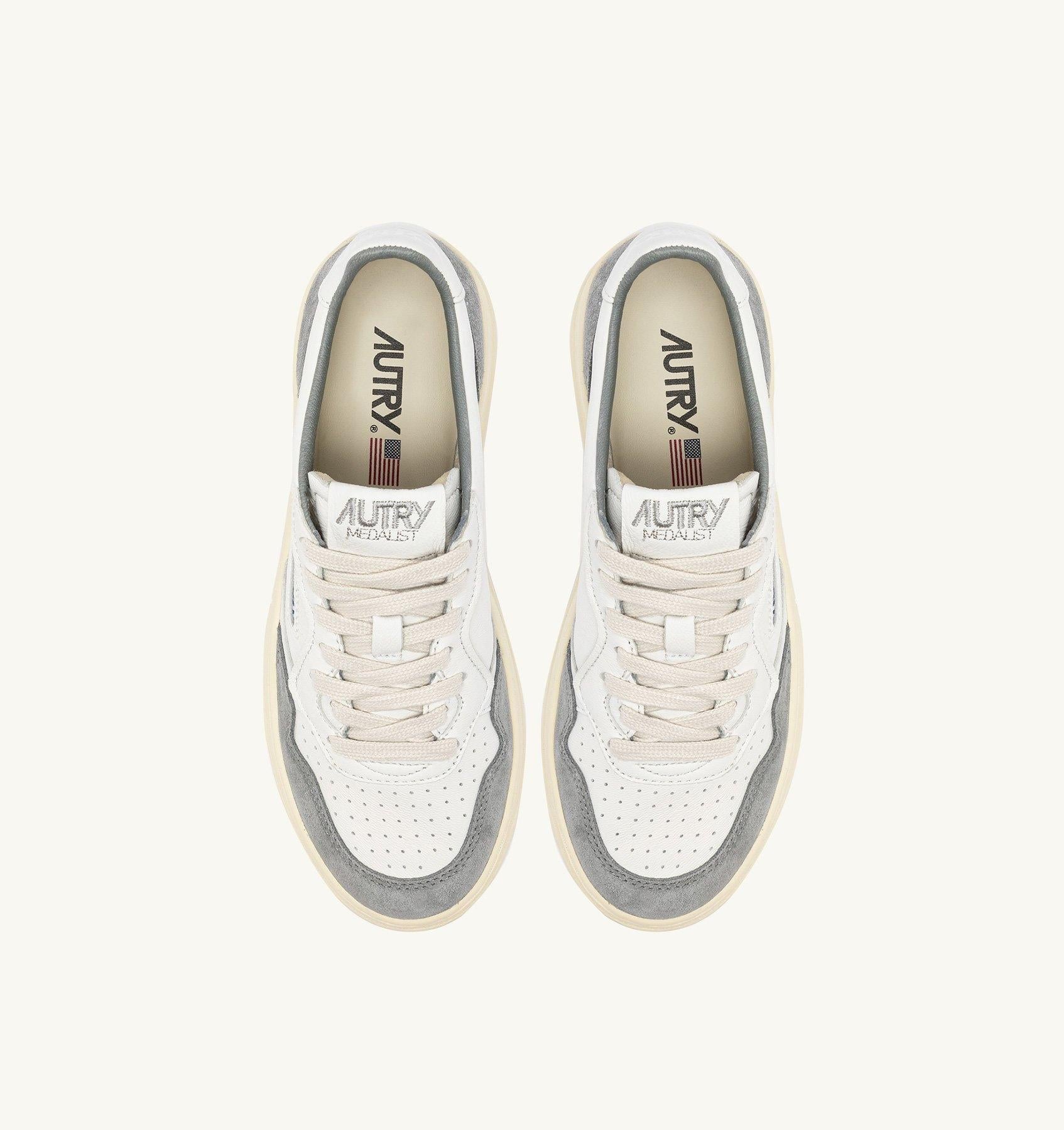 SNEAKERS UOMO MEDALIST LOW IN PELLE E SUEDE BIANCA E GRIGIA