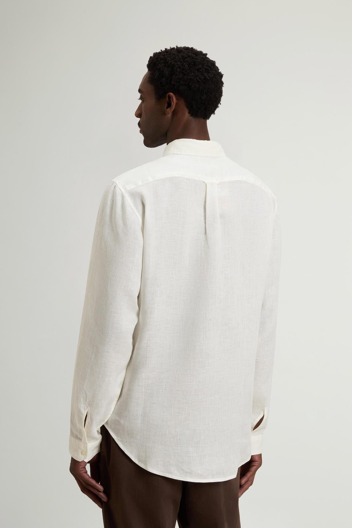 Camicia in puro lino tinta in capo<BR/> CFWOSI2013MRUT5284 8270 WOOLRICH